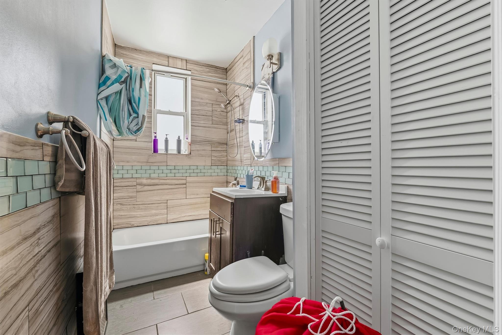 Single Family Croes Avenue Bronx, NY 10472, MLS-1028740-10