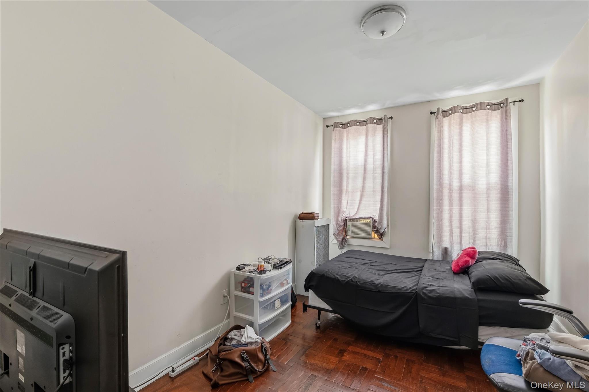 Single Family Croes Avenue Bronx, NY 10472, MLS-1028740-18