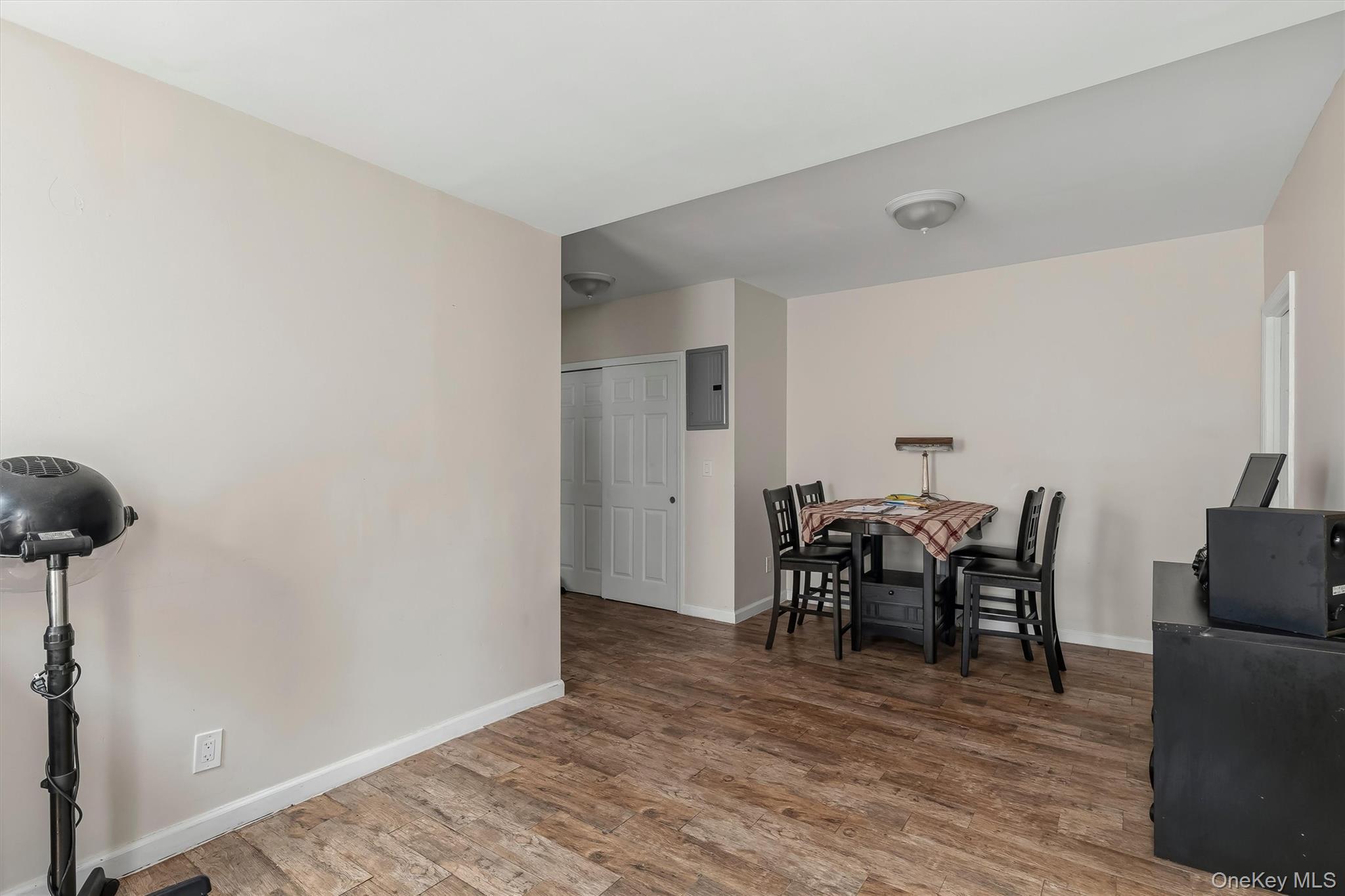 Single Family Croes Avenue Bronx, NY 10472, MLS-1028740-23
