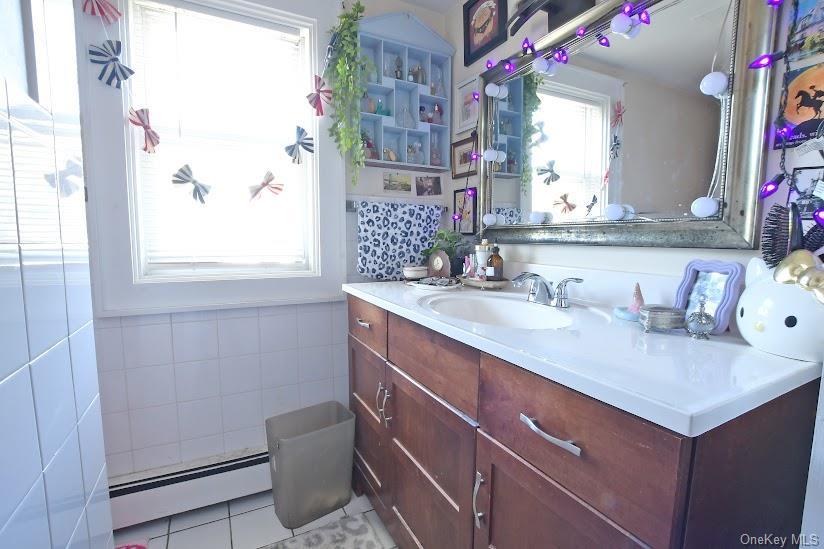 Single Family Marcy Avenue Suffolk County, NY 11901, MLS-1028749-10