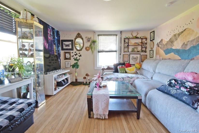 Single Family Marcy Avenue Suffolk County, NY 11901, MLS-1028749-3