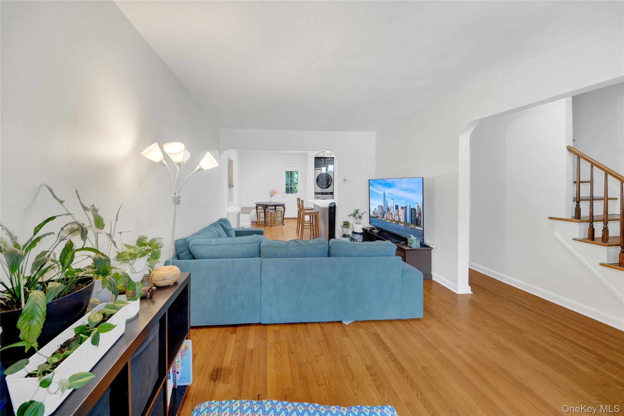 Single Family Hering Avenue Bronx, NY 10461, MLS-1028761-13