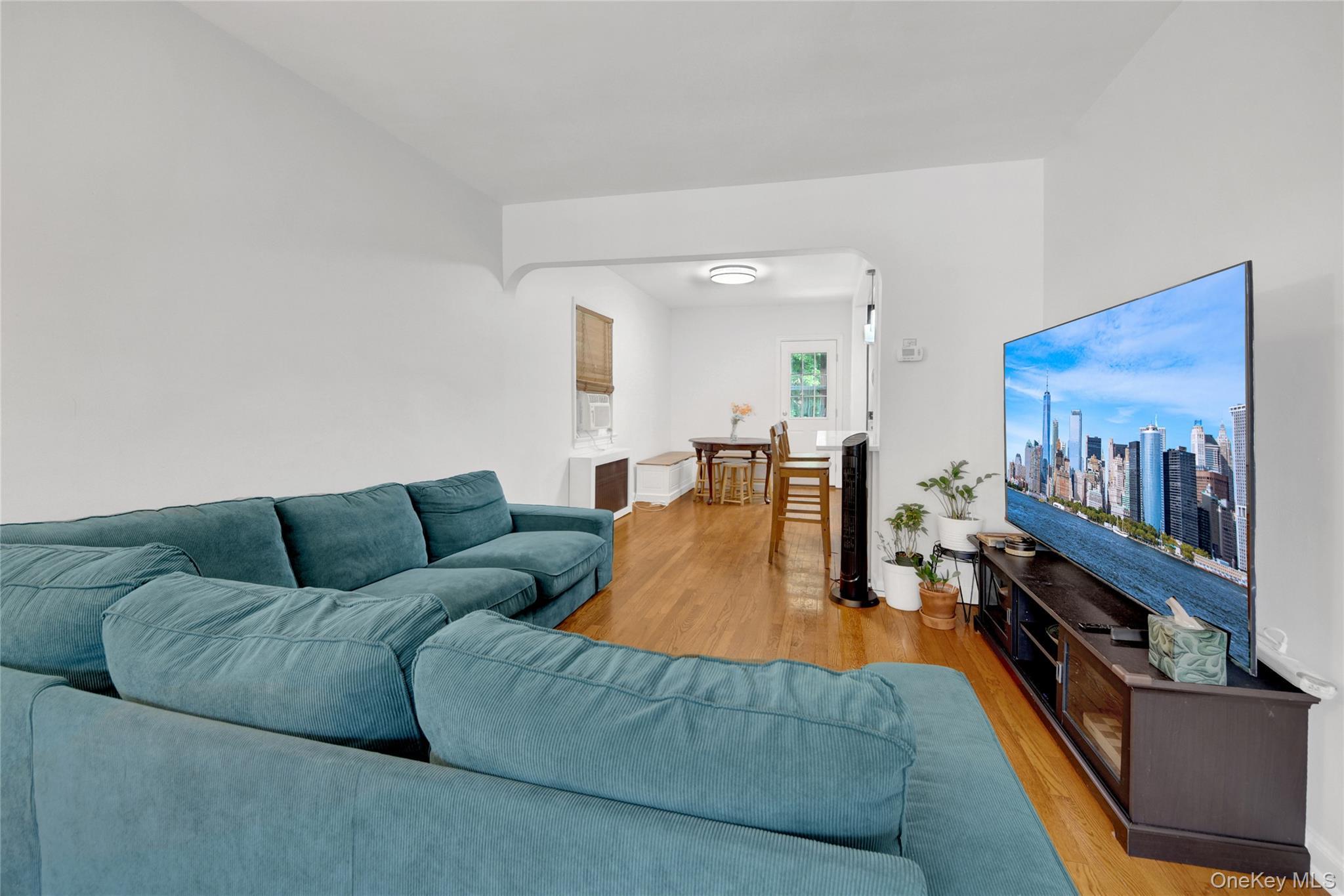 Single Family Hering Avenue Bronx, NY 10461, MLS-1028761-14