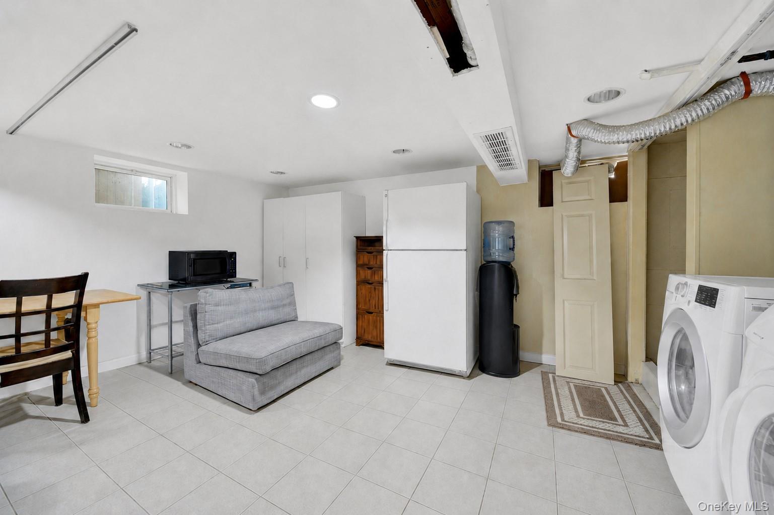 Single Family Hering Avenue Bronx, NY 10461, MLS-1028761-18