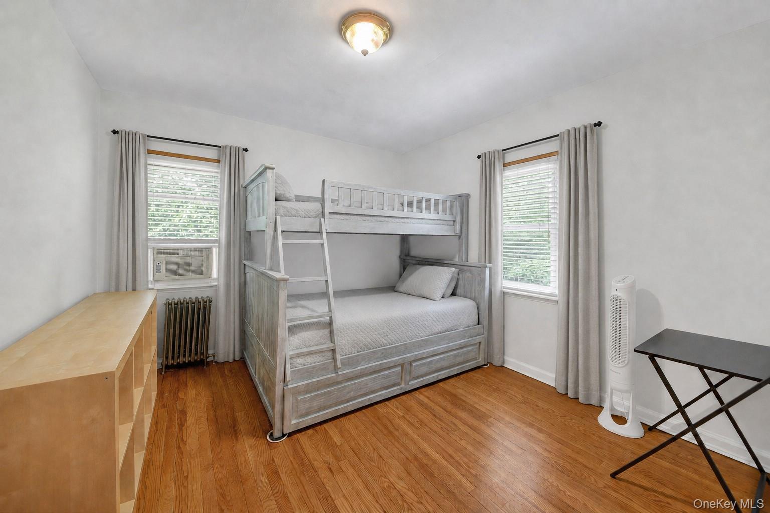 Single Family Hering Avenue Bronx, NY 10461, MLS-1028761-4