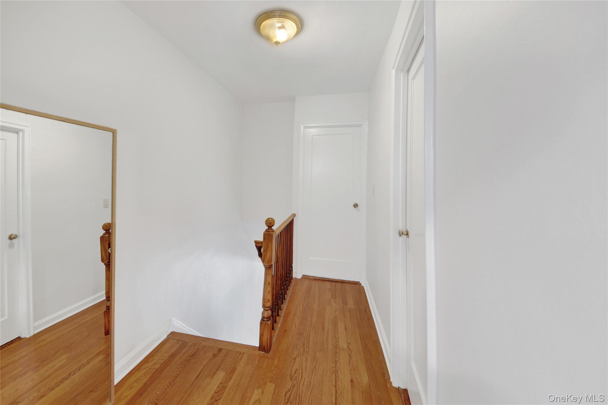 Single Family Hering Avenue Bronx, NY 10461, MLS-1028761-6