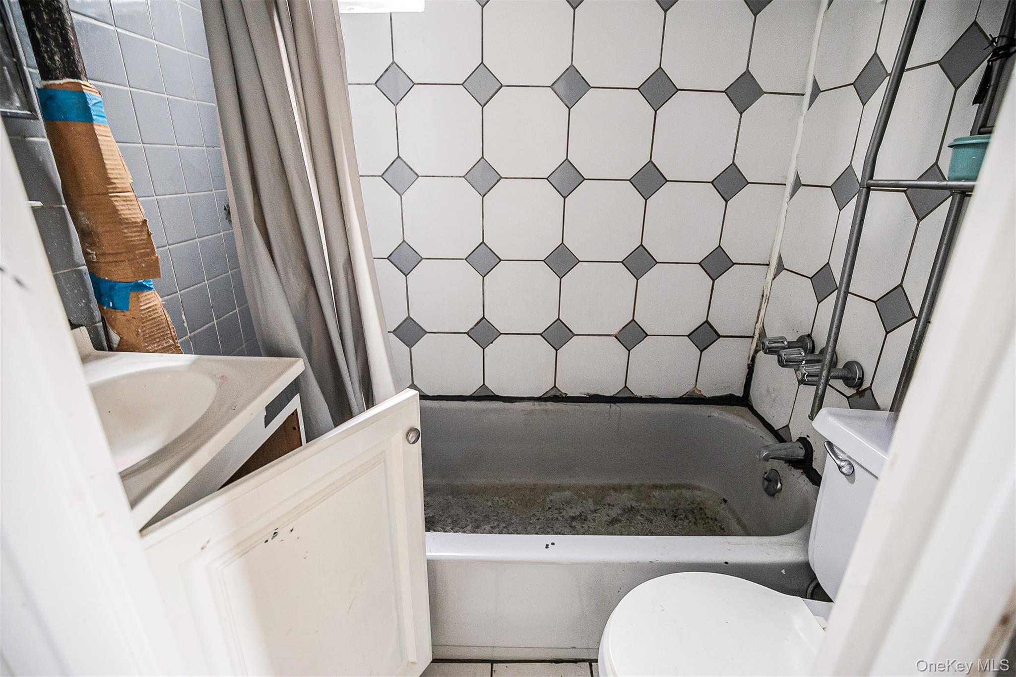 Single Family Linden Street Brooklyn, NY 11237, MLS-1028762-26