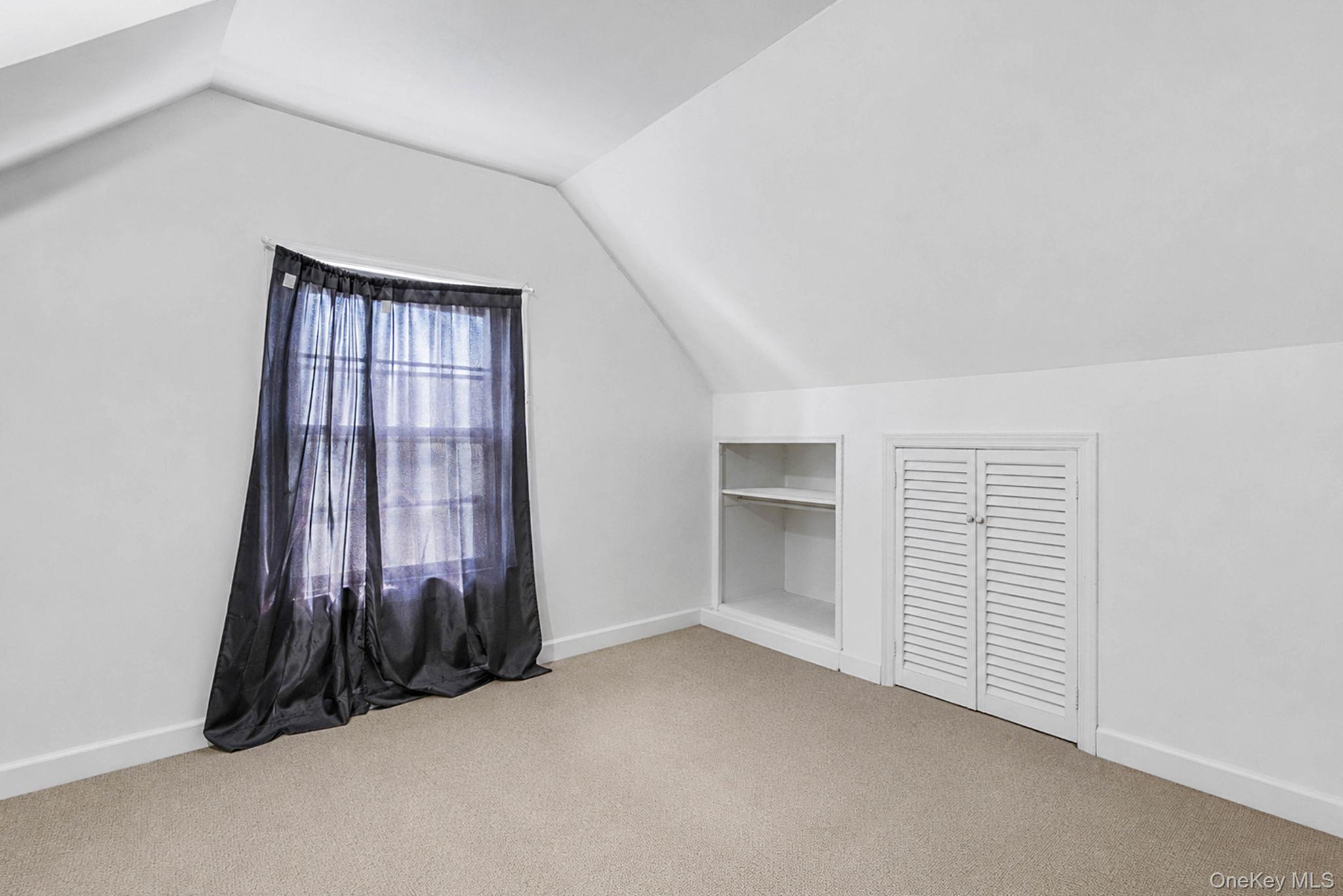 Single Family Venetian Boulevard Suffolk County, NY 11757, MLS-1028781-18