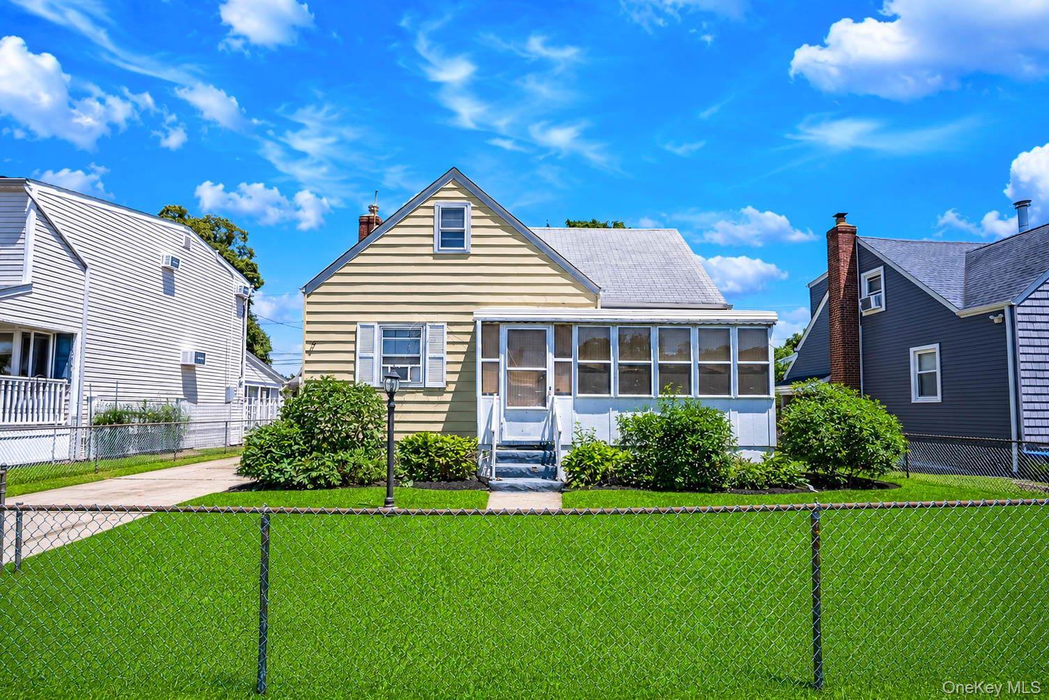 Single Family Venetian Boulevard Suffolk County, NY 11757, MLS-1028781-3