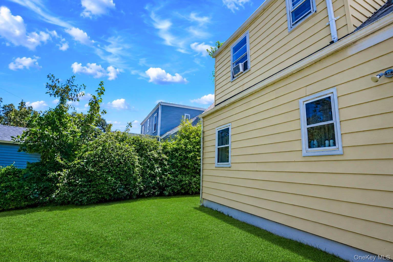 Single Family Venetian Boulevard Suffolk County, NY 11757, MLS-1028781-36