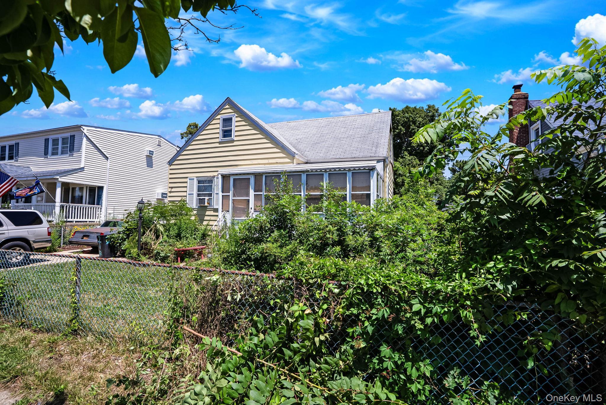 Single Family Venetian Boulevard Suffolk County, NY 11757, MLS-1028781-6