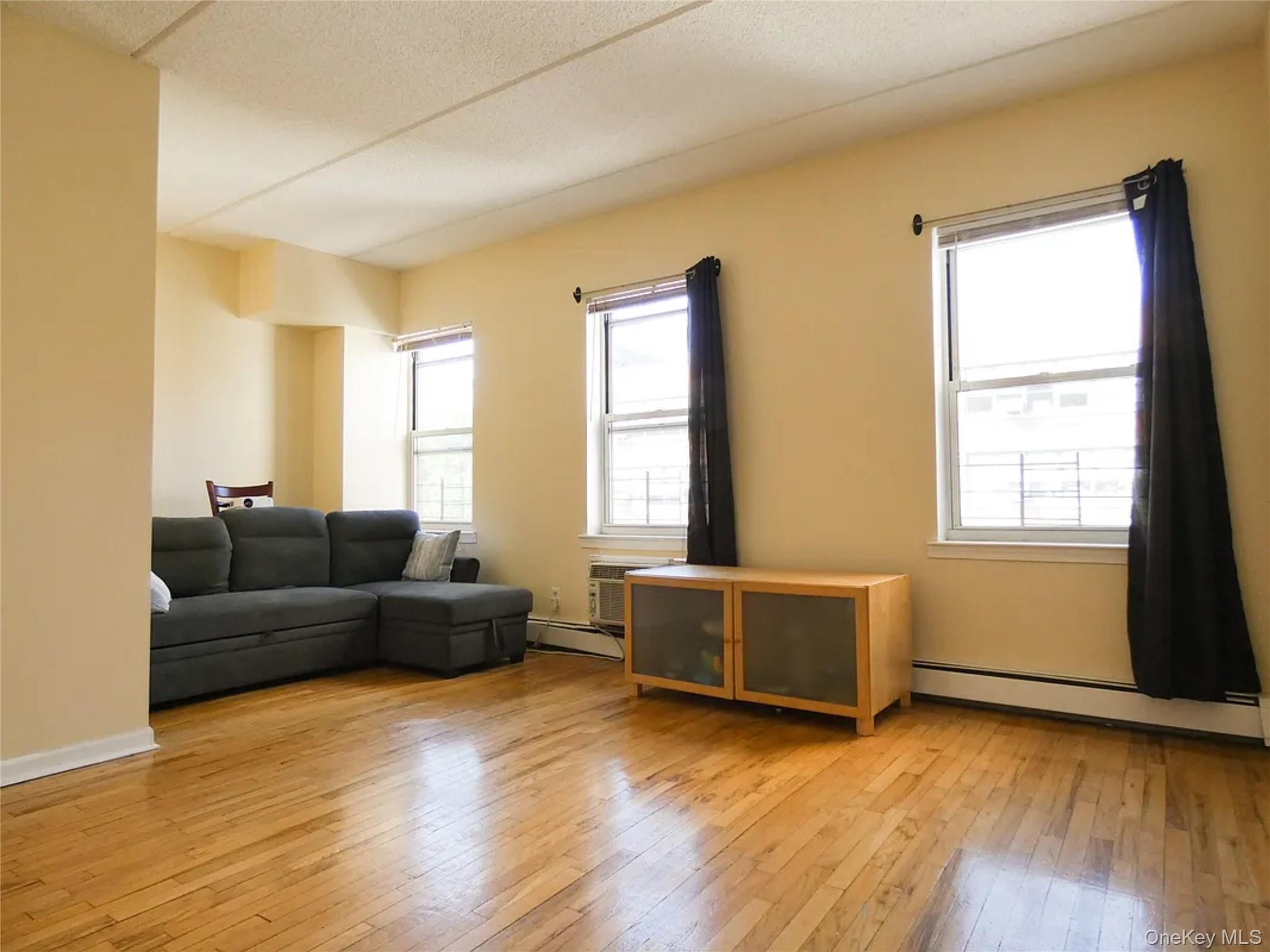 Apartment E 112th Street Manhattan, NY 10029, MLS-1028793-2