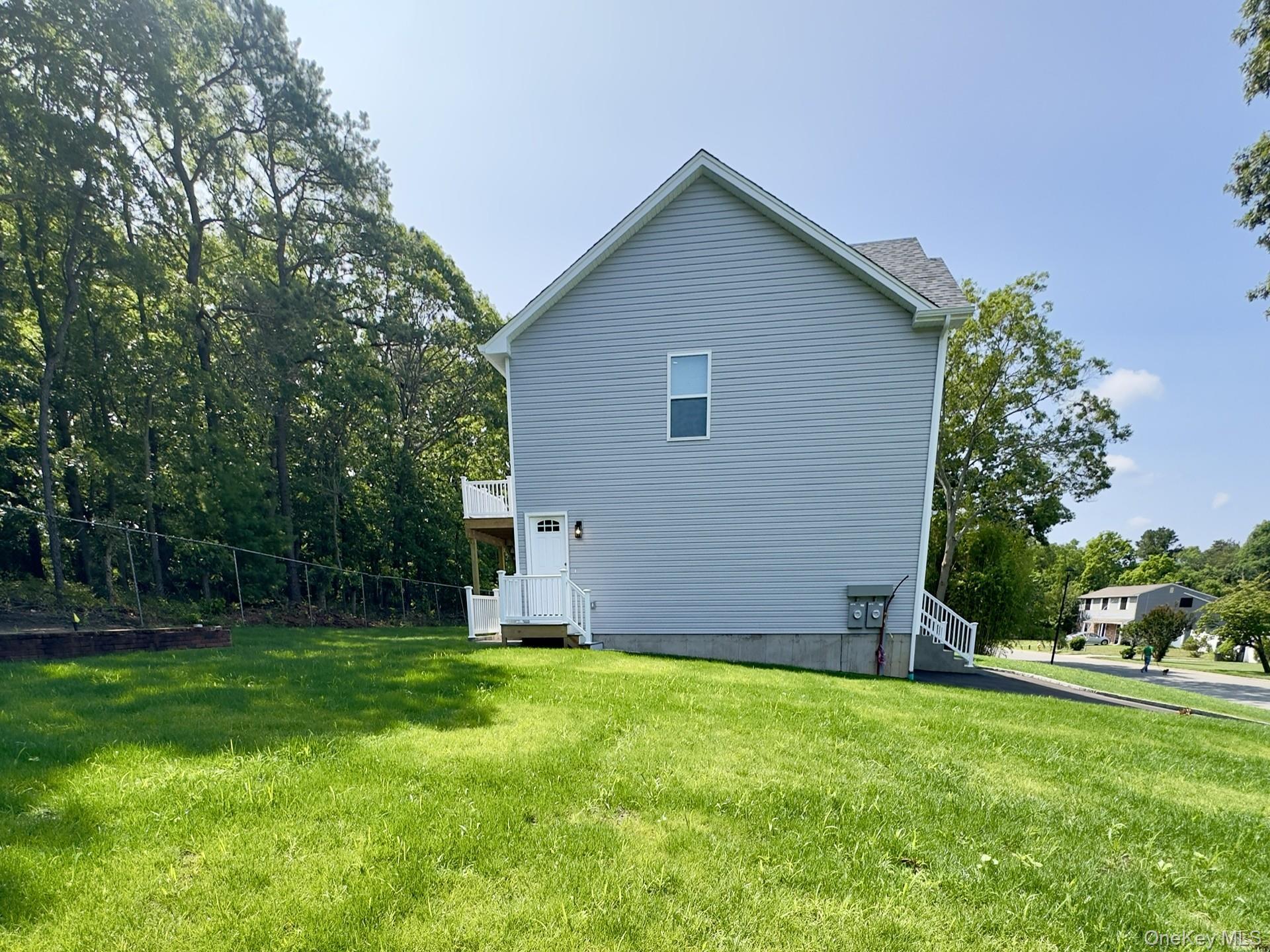 Single Family Walnut Street Suffolk County, NY 11727, MLS-1028796-19
