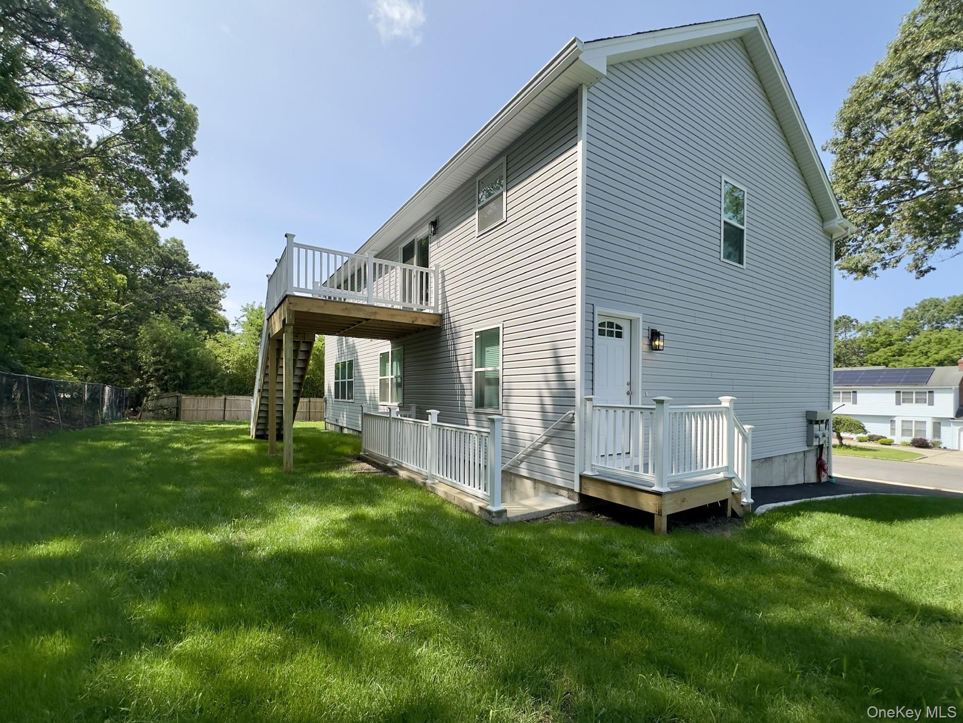 Single Family Walnut Street Suffolk County, NY 11727, MLS-1028796-20