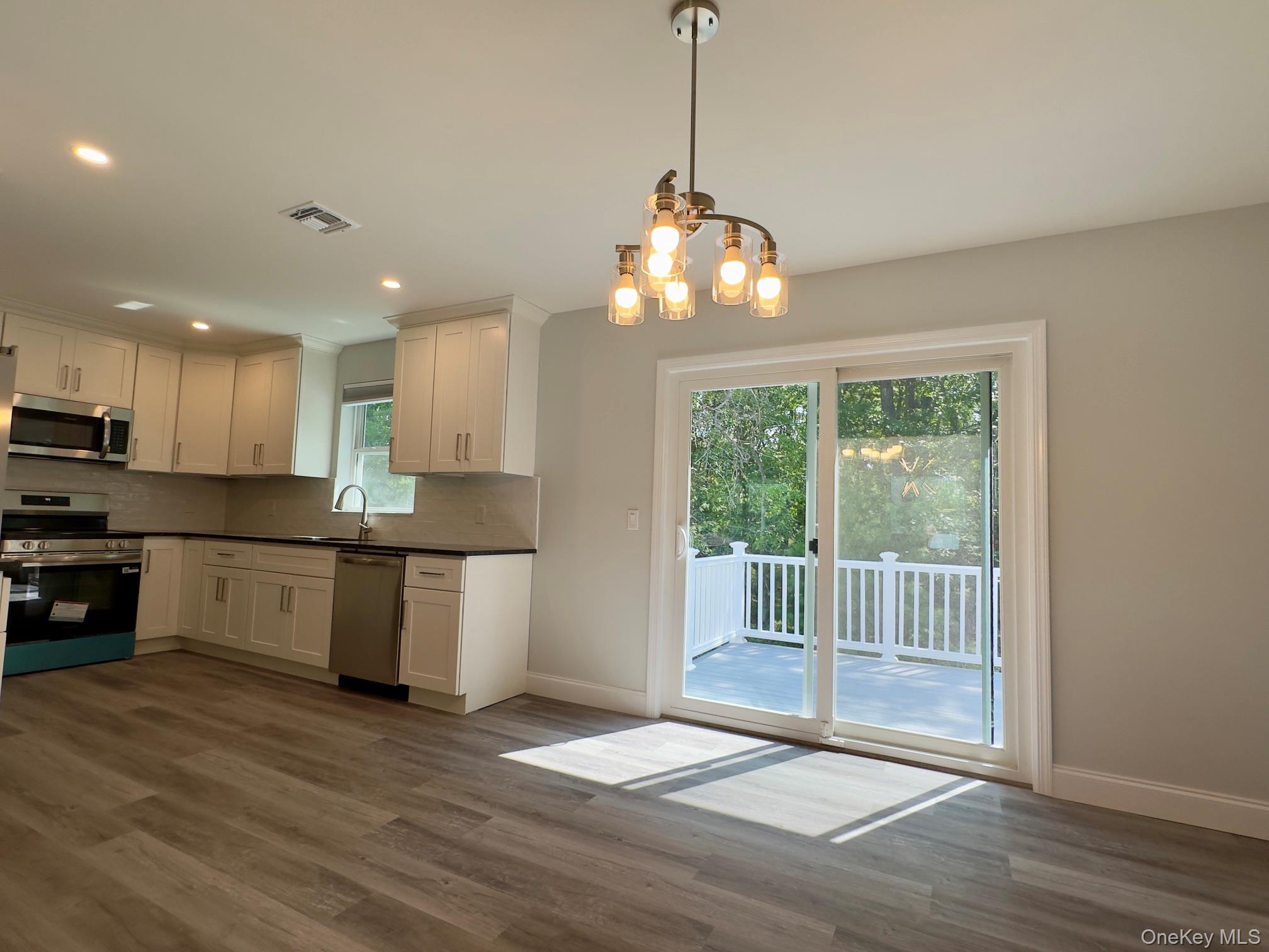Single Family Walnut Street Suffolk County, NY 11727, MLS-1028796-5