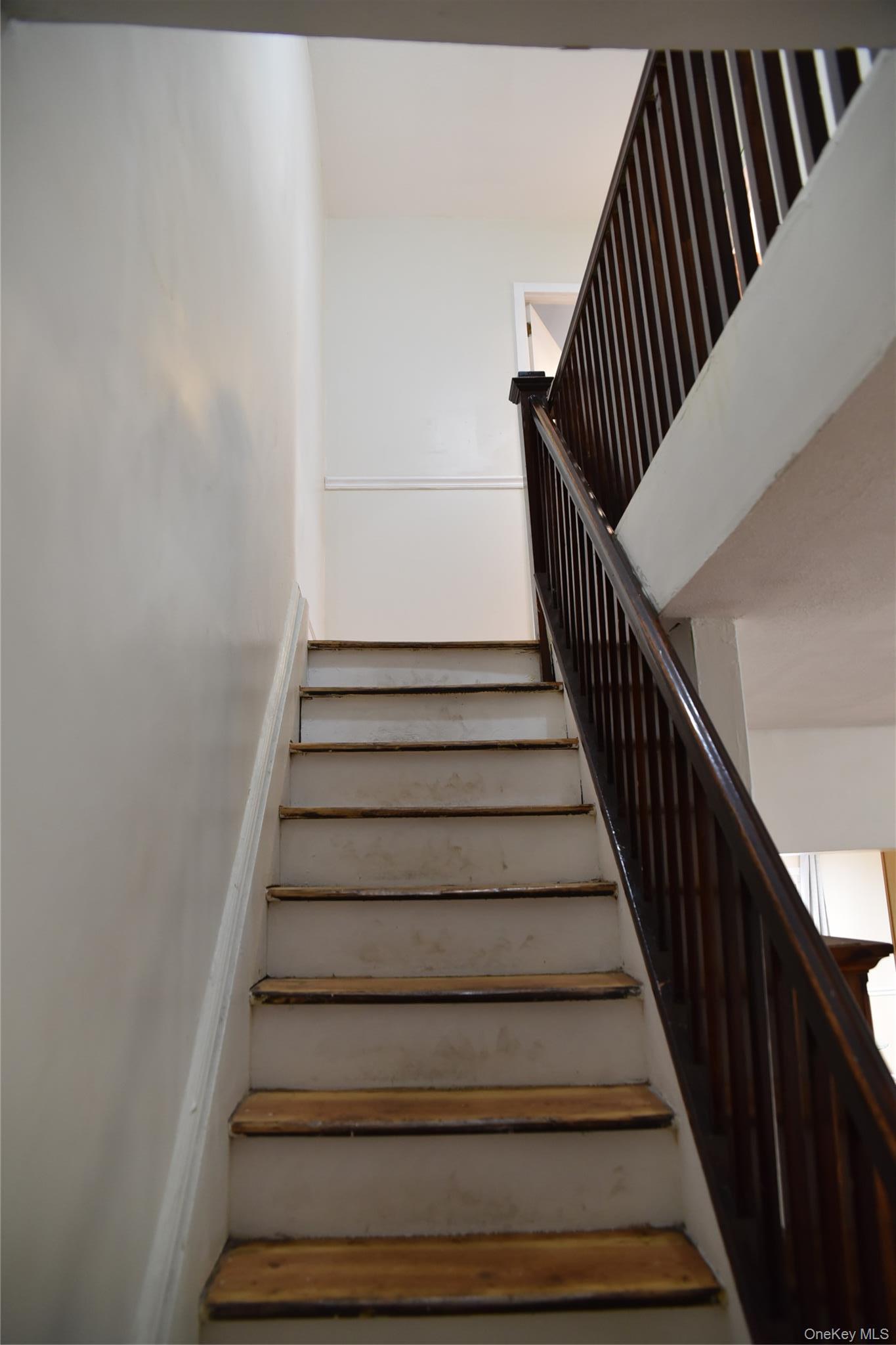 Single Family Digney Avenue  Bronx, NY 10466, MLS-1028801-12
