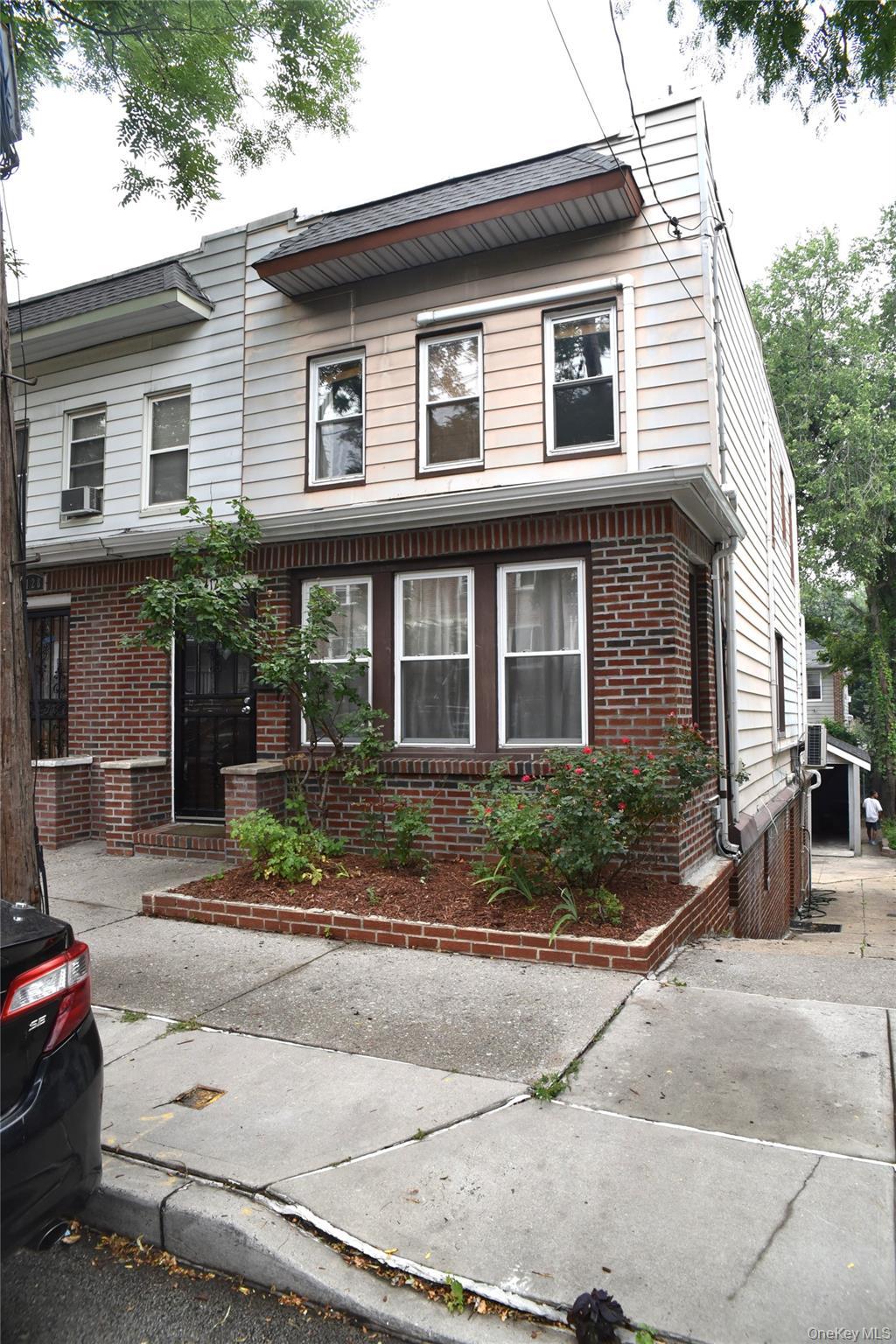 Single Family Digney Avenue  Bronx, NY 10466, MLS-1028801-2