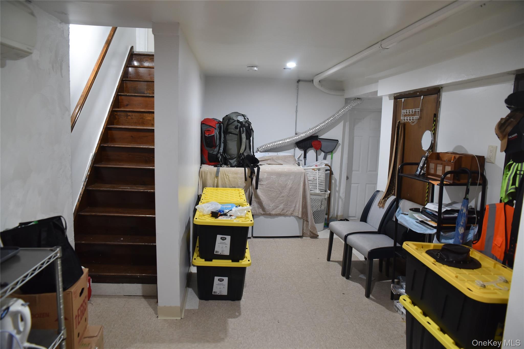 Single Family Digney Avenue  Bronx, NY 10466, MLS-1028801-20