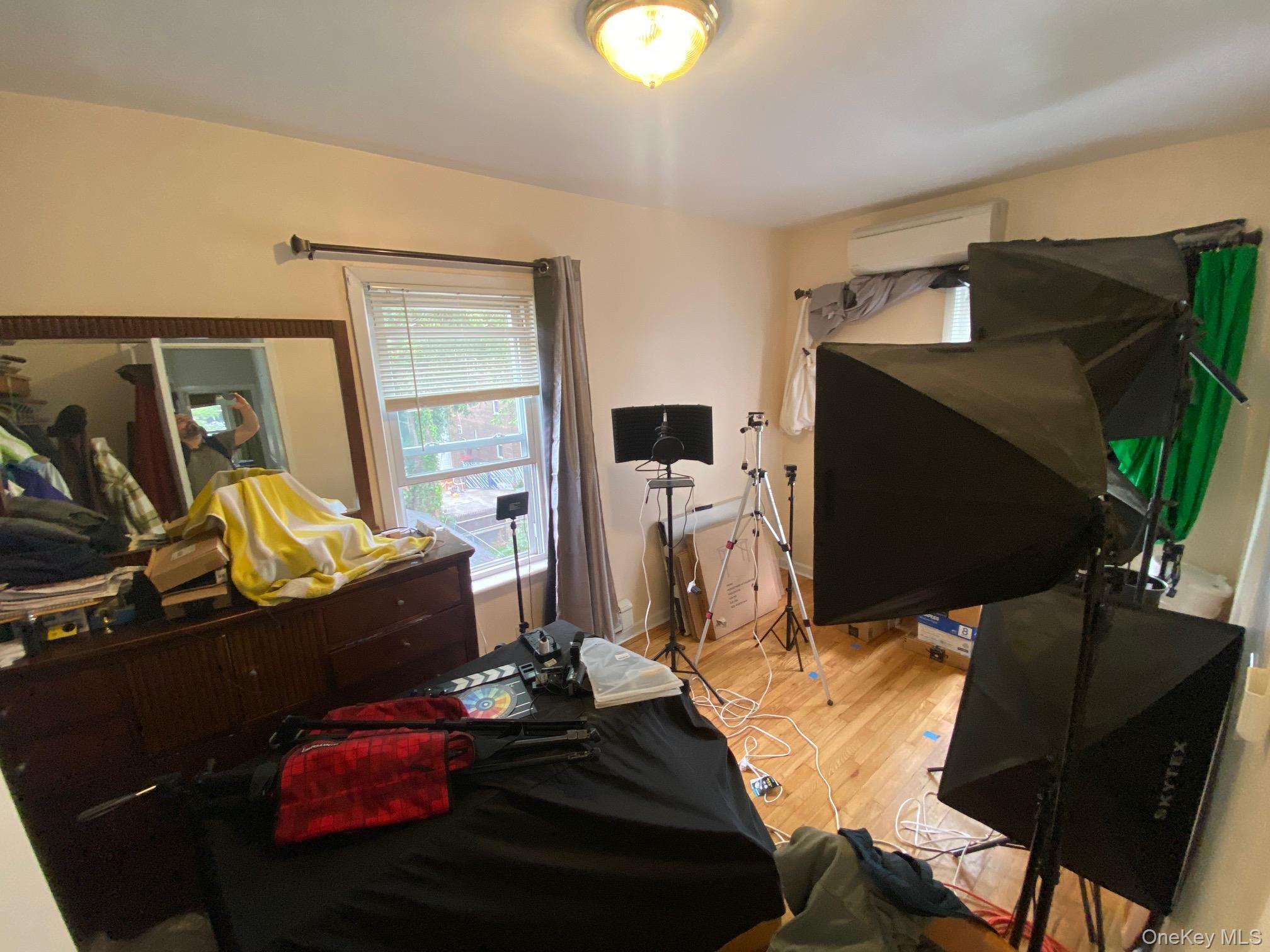 Single Family Digney Avenue  Bronx, NY 10466, MLS-1028801-26