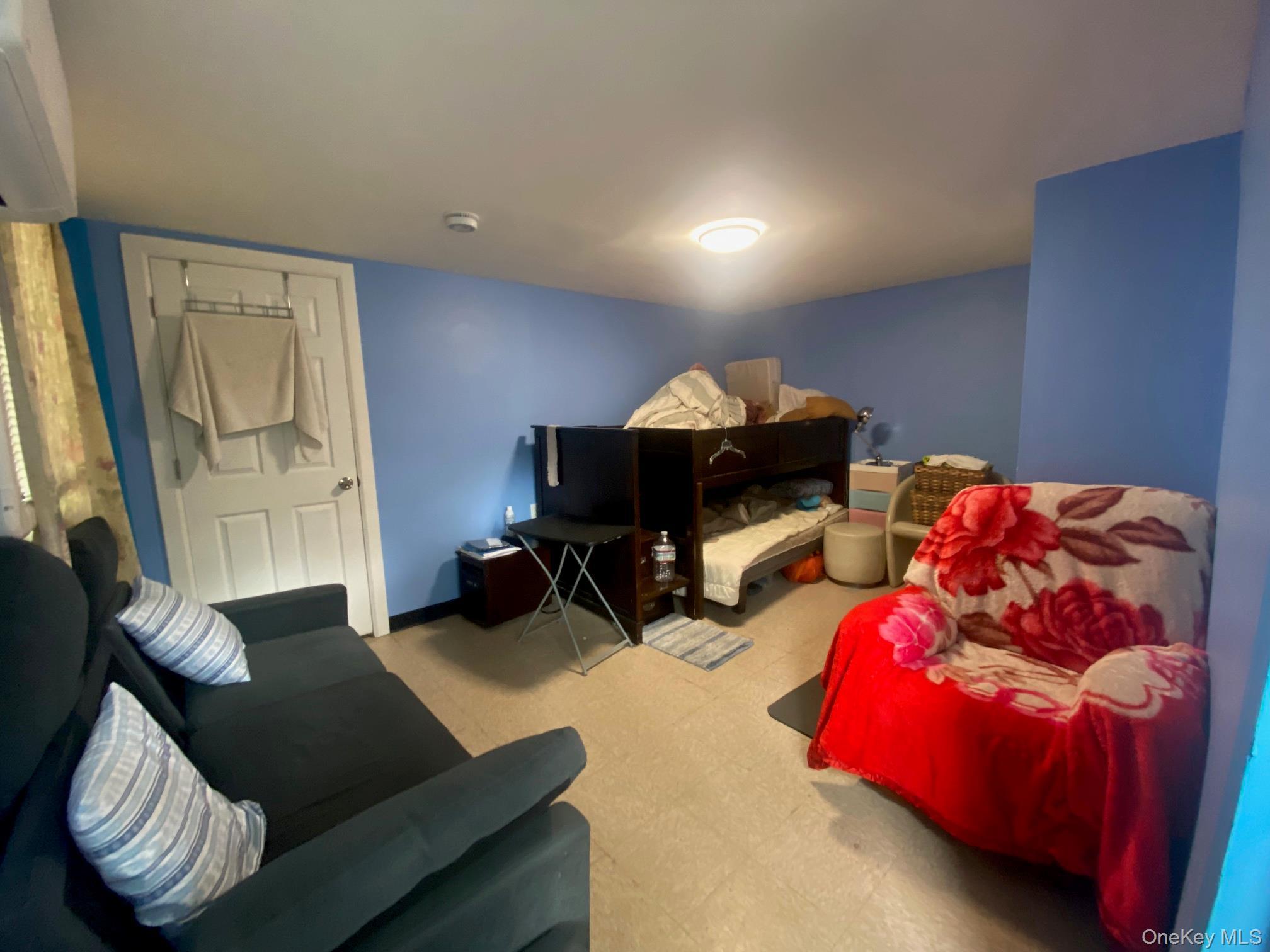 Single Family Digney Avenue  Bronx, NY 10466, MLS-1028801-29