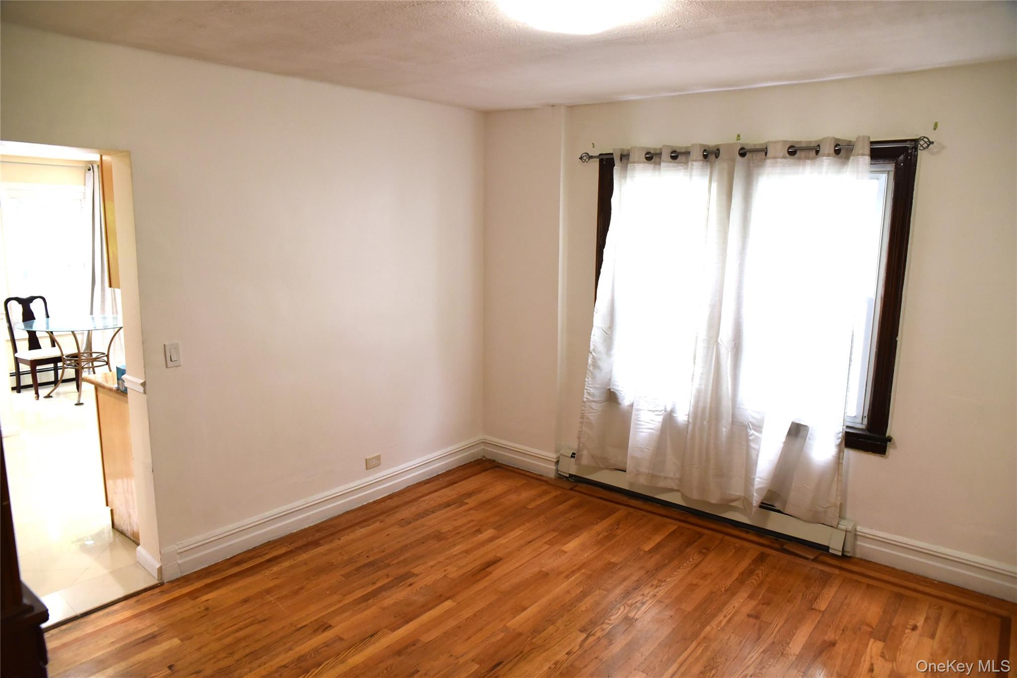 Single Family Digney Avenue  Bronx, NY 10466, MLS-1028801-6