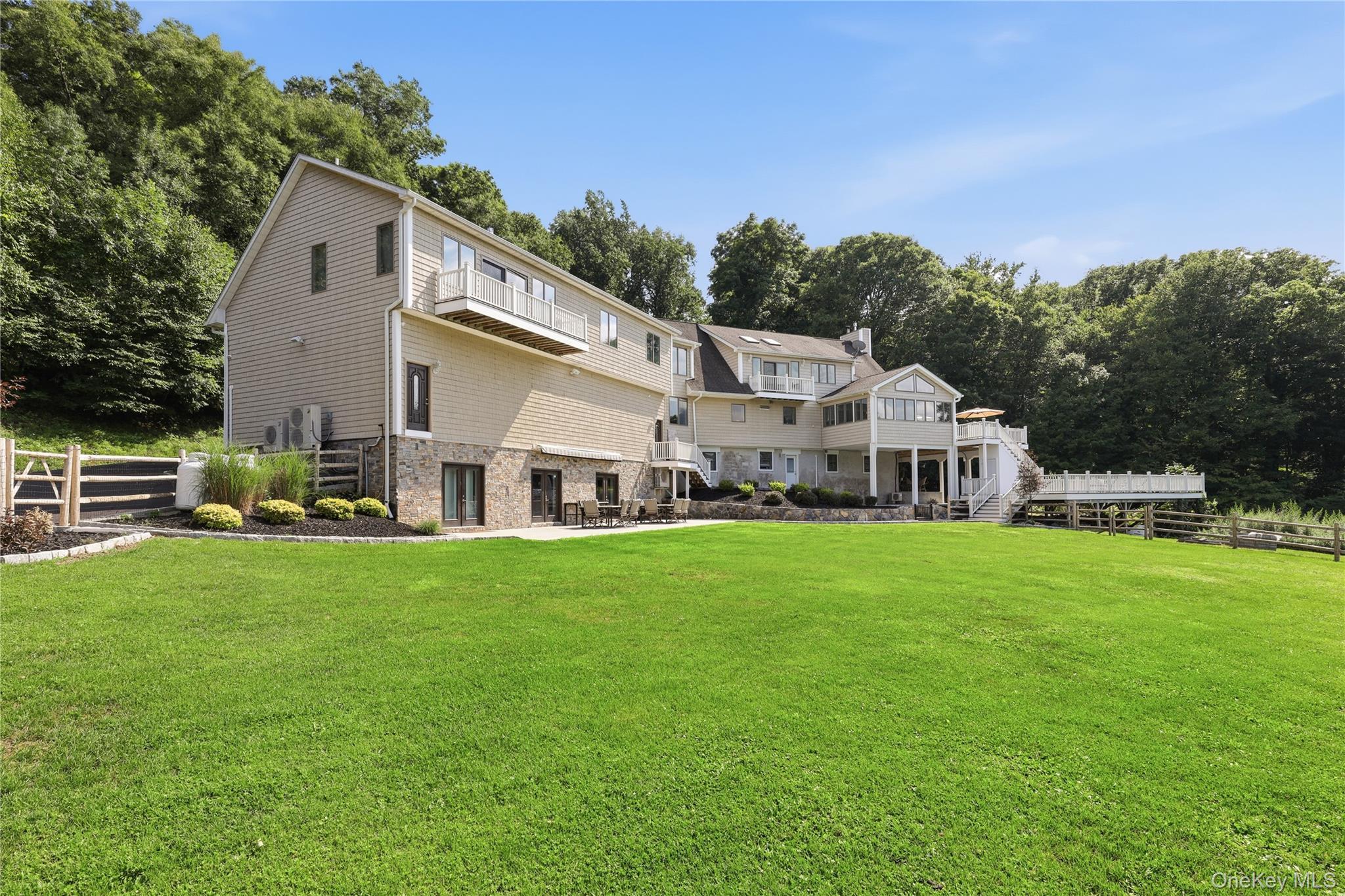 Single Family Julia Court Putnam County, NY 10541, MLS-1028811-36