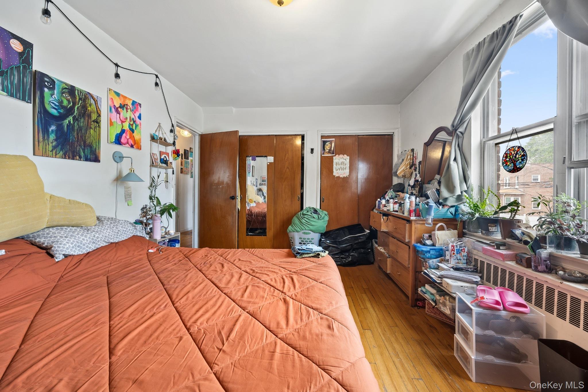 Single Family Woodhull Avenue  Bronx, NY 10469, MLS-1028812-28