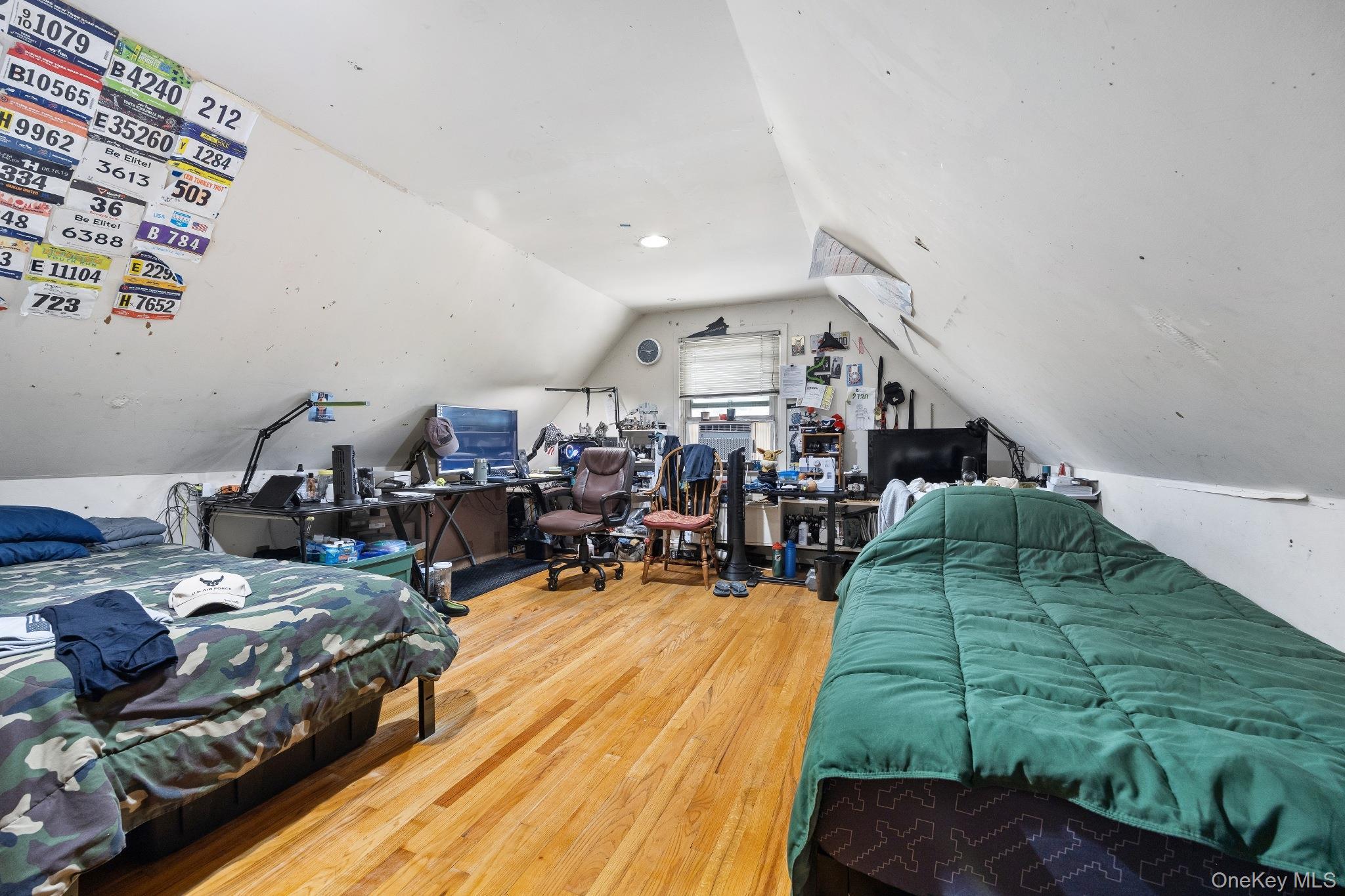 Single Family Woodhull Avenue  Bronx, NY 10469, MLS-1028812-30
