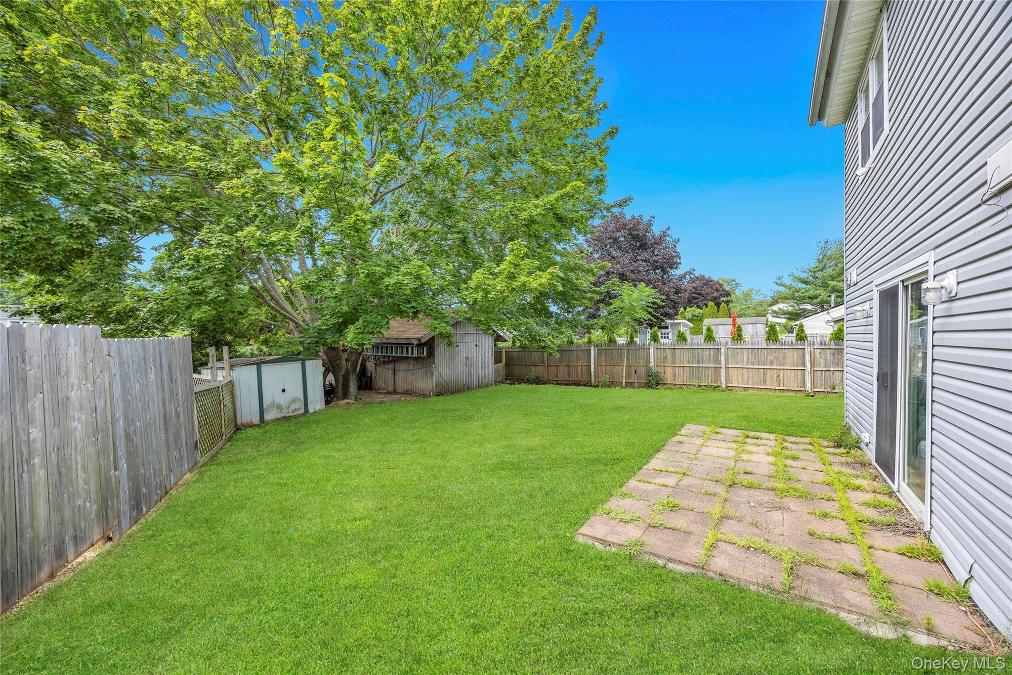 Single Family Handy Lane Suffolk County, NY 11763, MLS-1028835-6