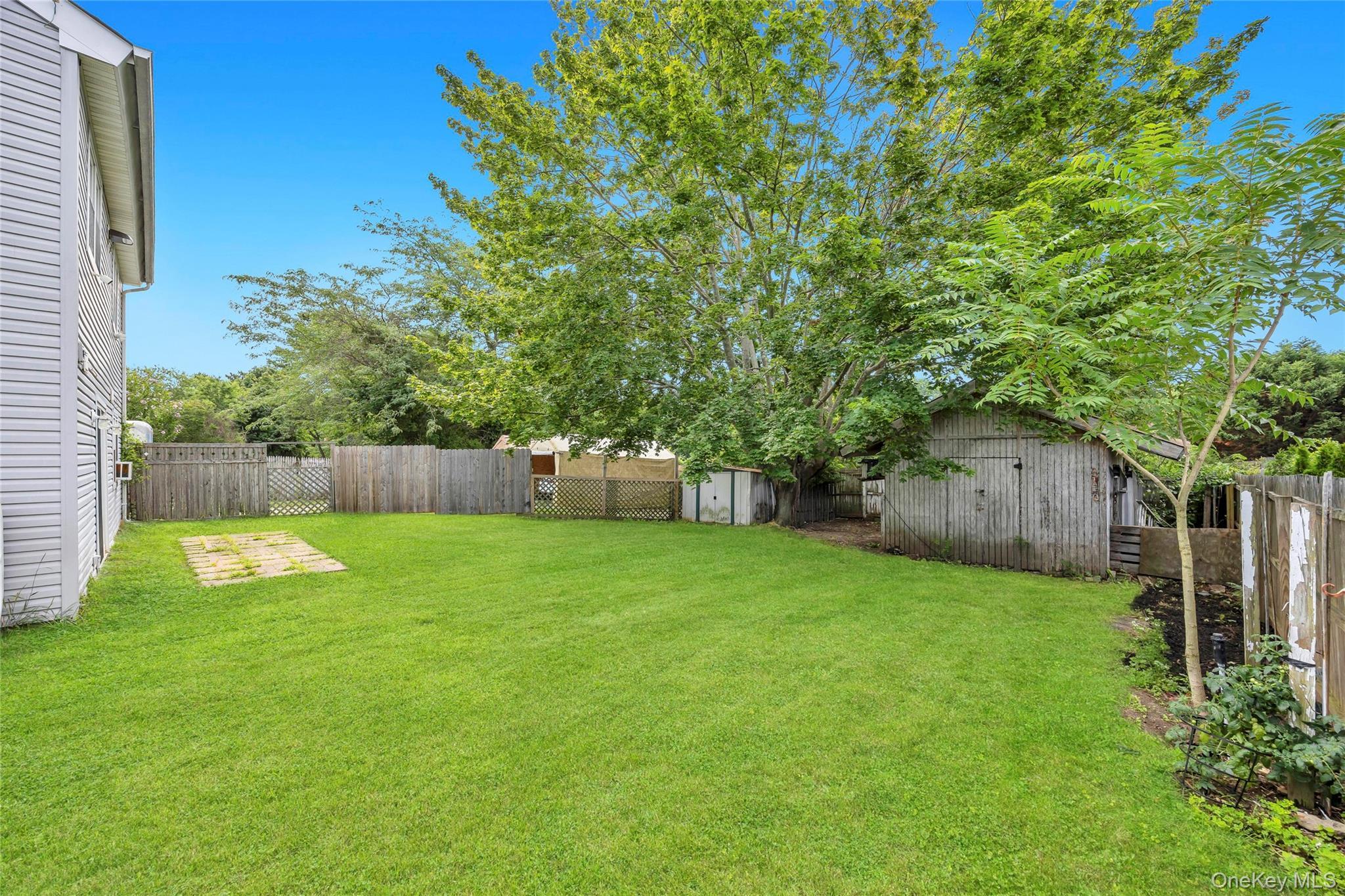Single Family Handy Lane Suffolk County, NY 11763, MLS-1028835-8