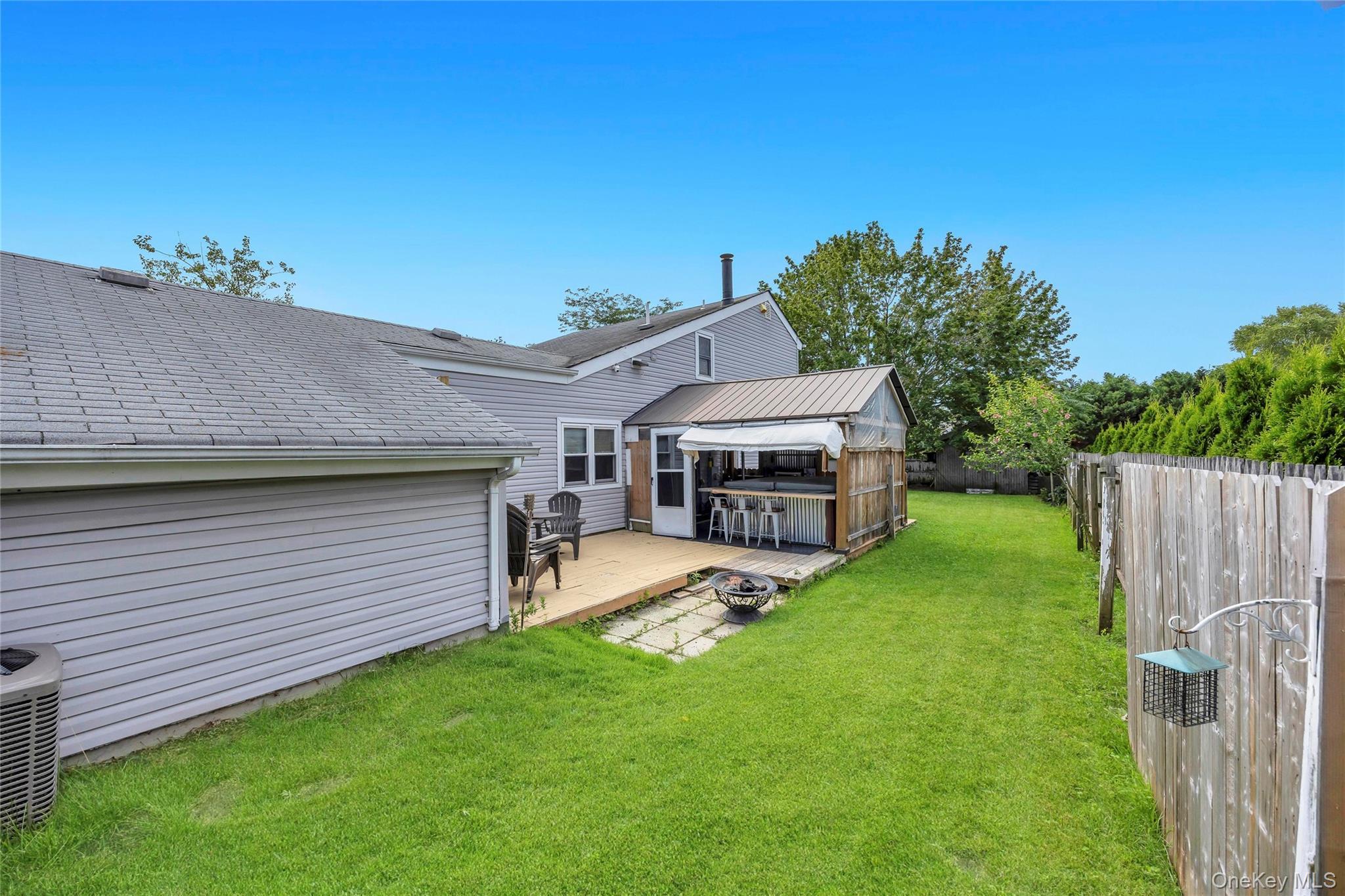 Single Family Handy Lane Suffolk County, NY 11763, MLS-1028835-9