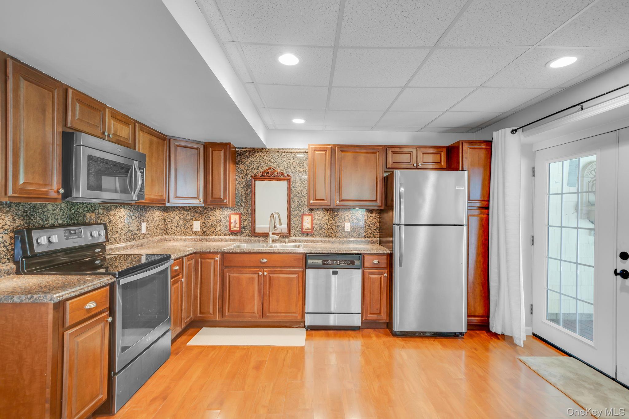 Single Family Dover Court Suffolk County, NY 11792, MLS-1028845-35