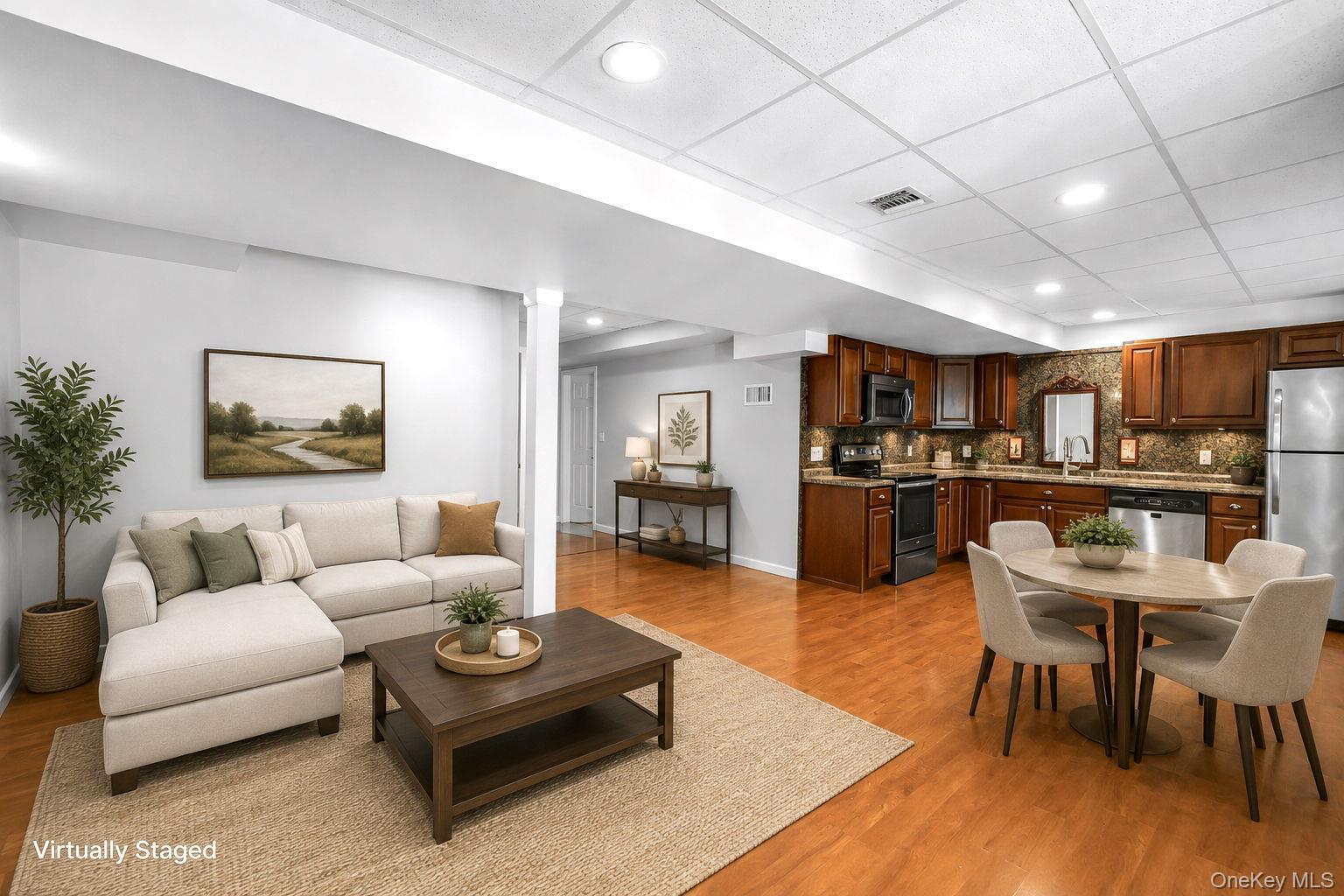 Single Family Dover Court Suffolk County, NY 11792, MLS-1028845-38