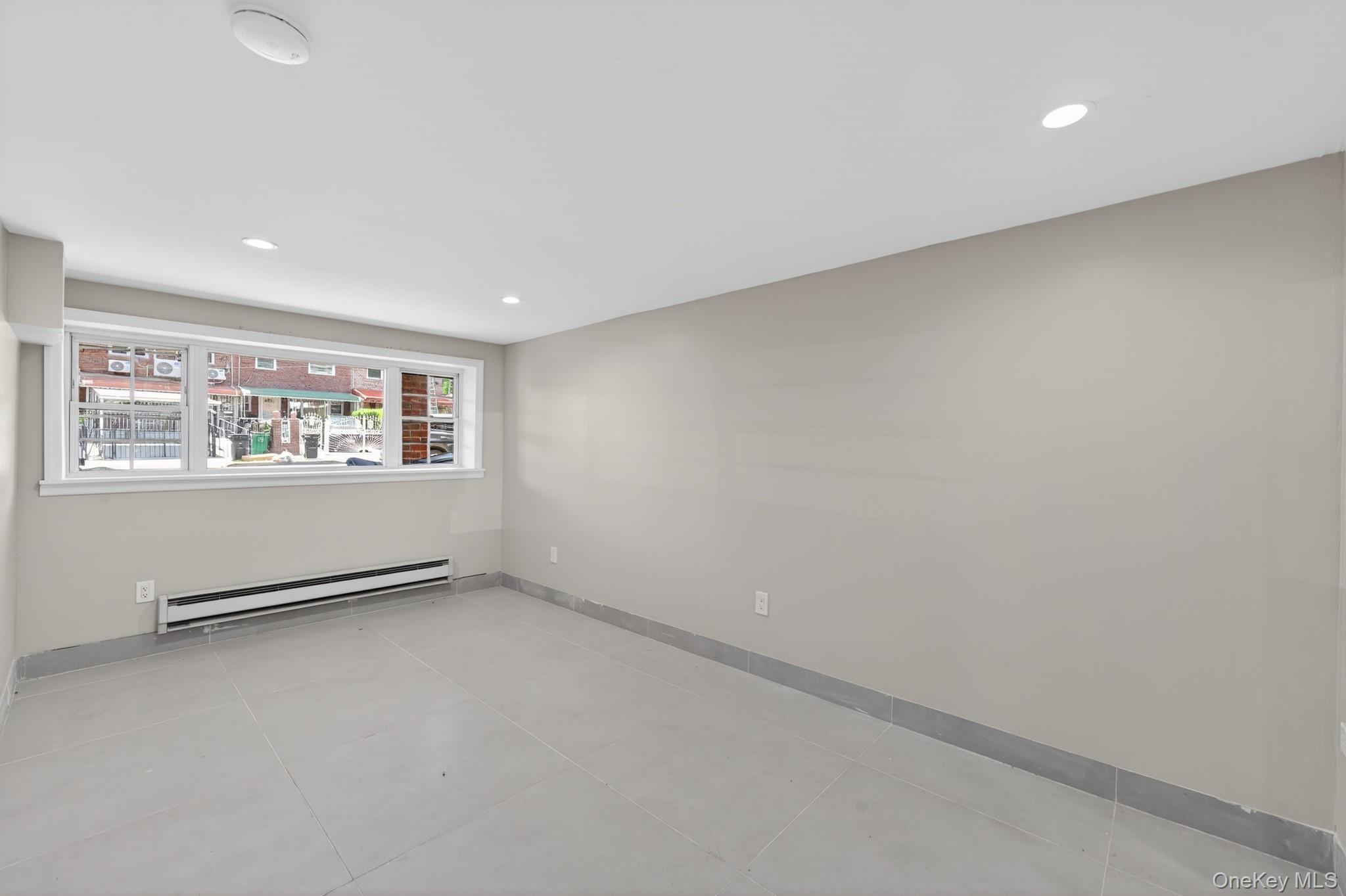 Single Family E 218th Street  Bronx, NY 10469, MLS-1028848-10