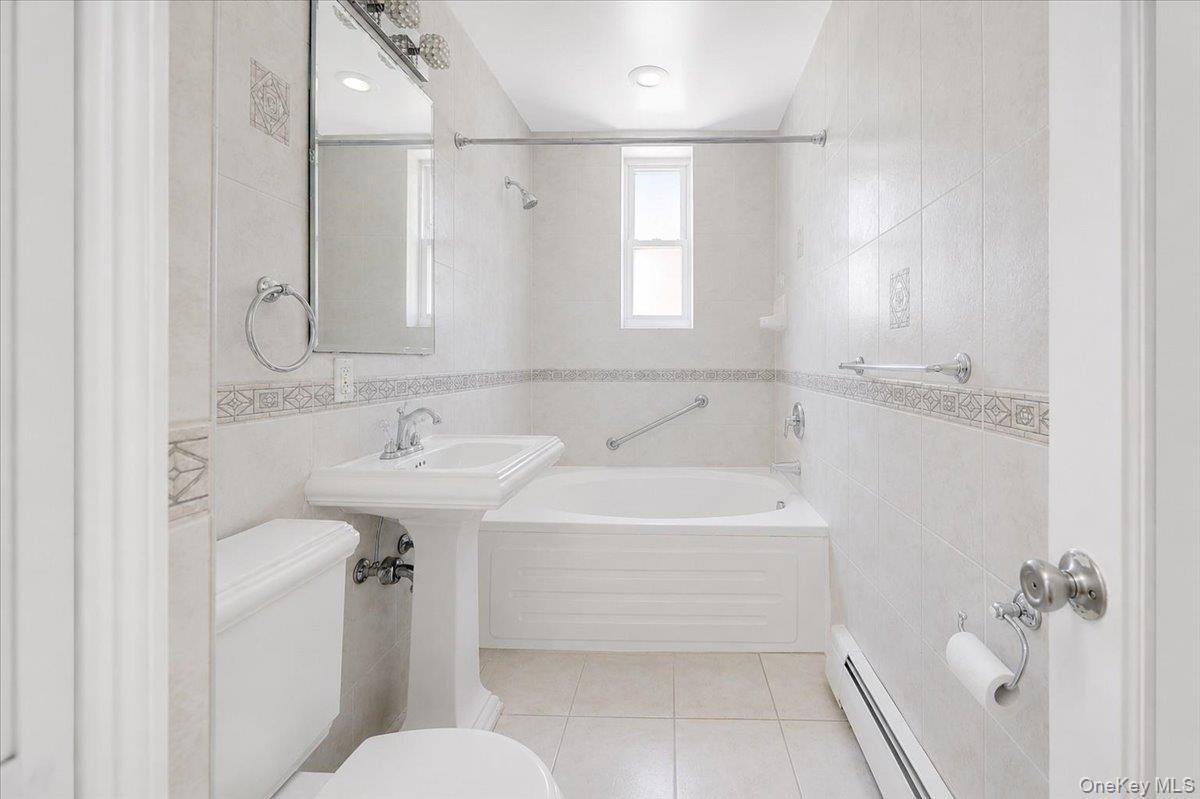 Single Family Calhoun Avenue Bronx, NY 10465, MLS-1028851-12