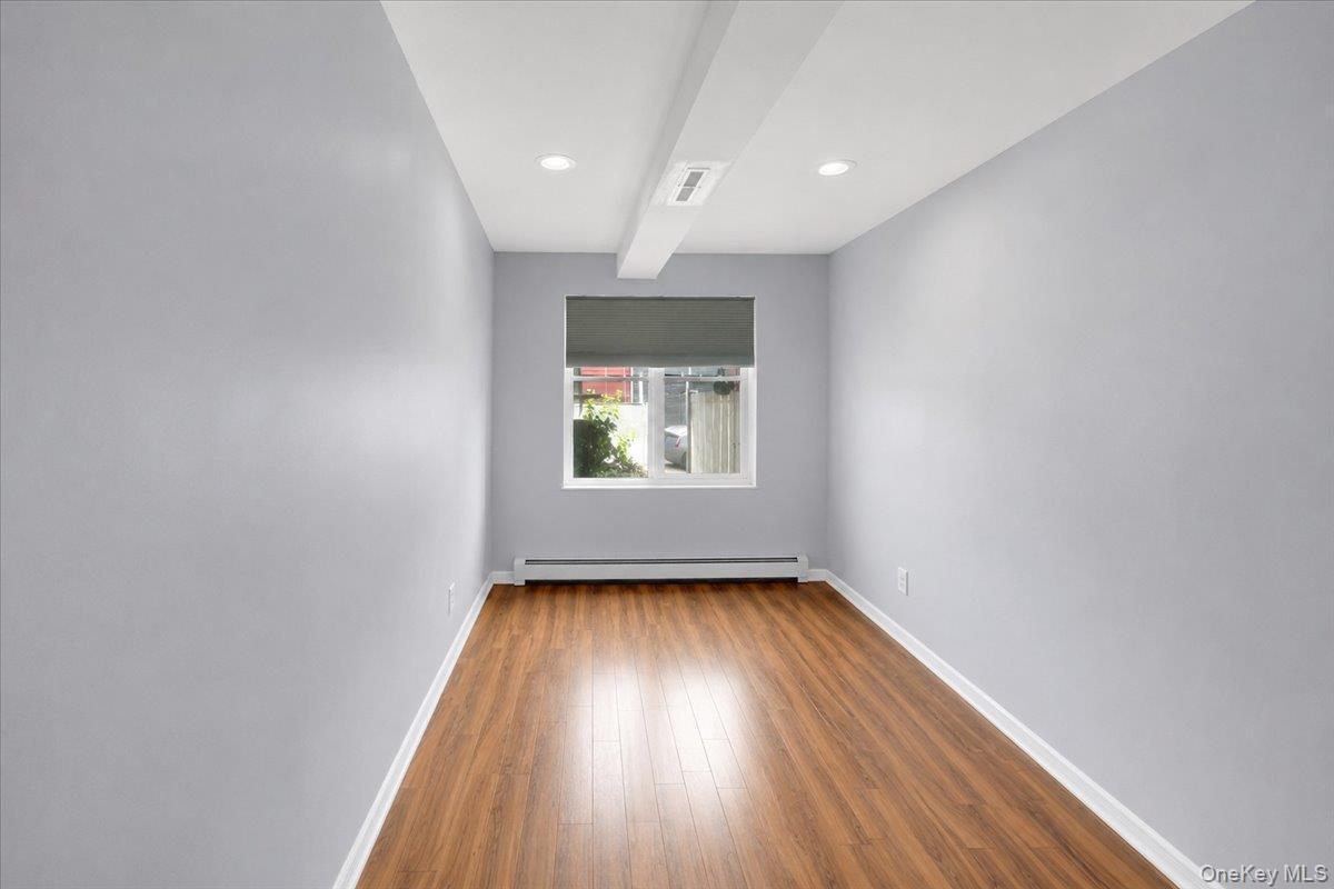 Single Family Calhoun Avenue Bronx, NY 10465, MLS-1028851-15