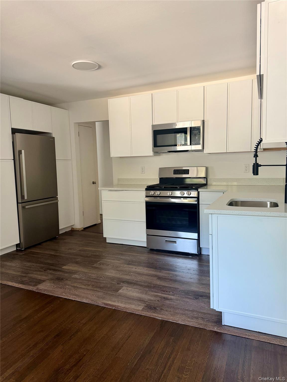 Single Family W Lawrence Park Drive Rockland County, NY 10968, MLS-1028885-2