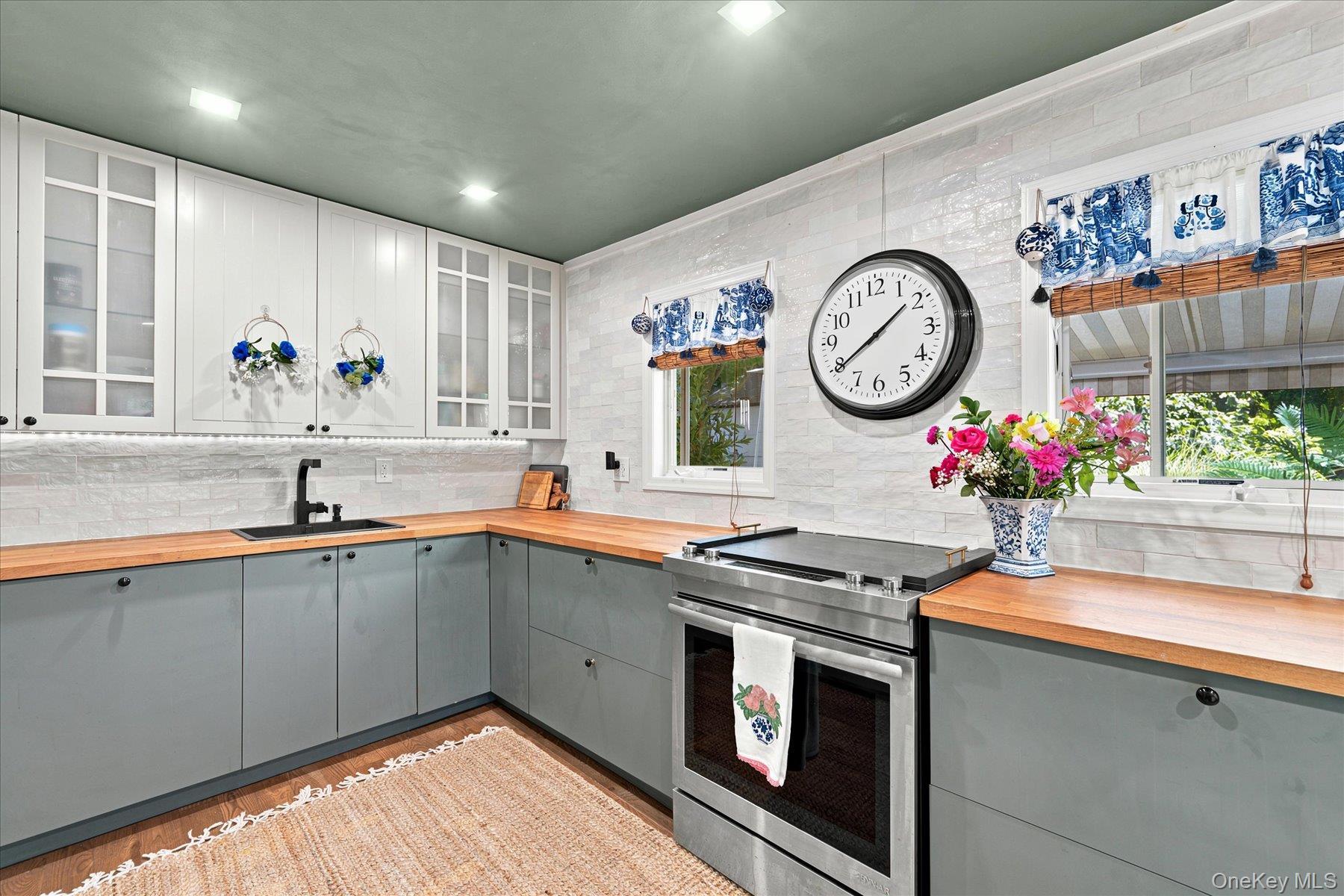 Single Family Cherry Road  Suffolk County, NY 11778, MLS-1028893-18