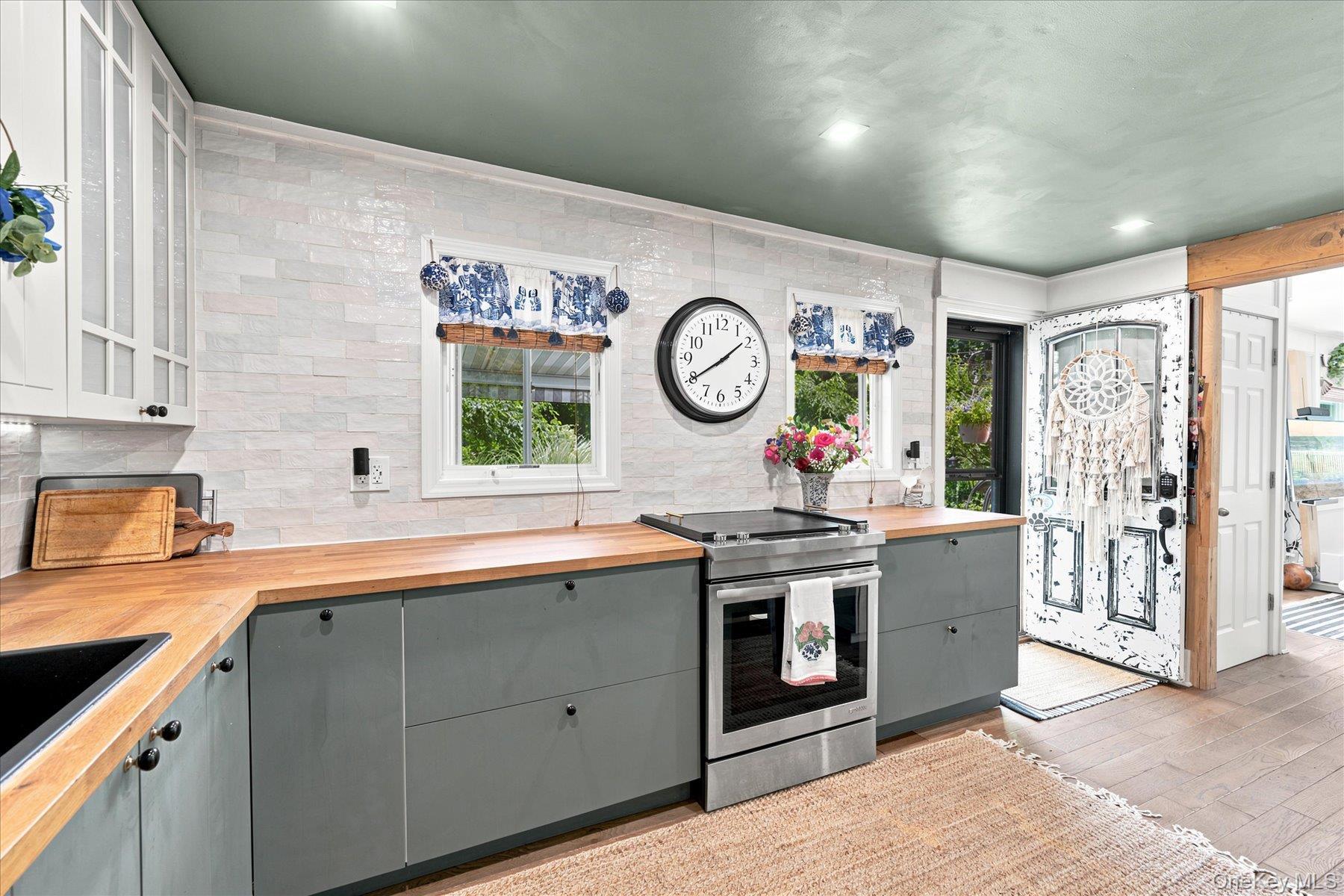 Single Family Cherry Road  Suffolk County, NY 11778, MLS-1028893-19