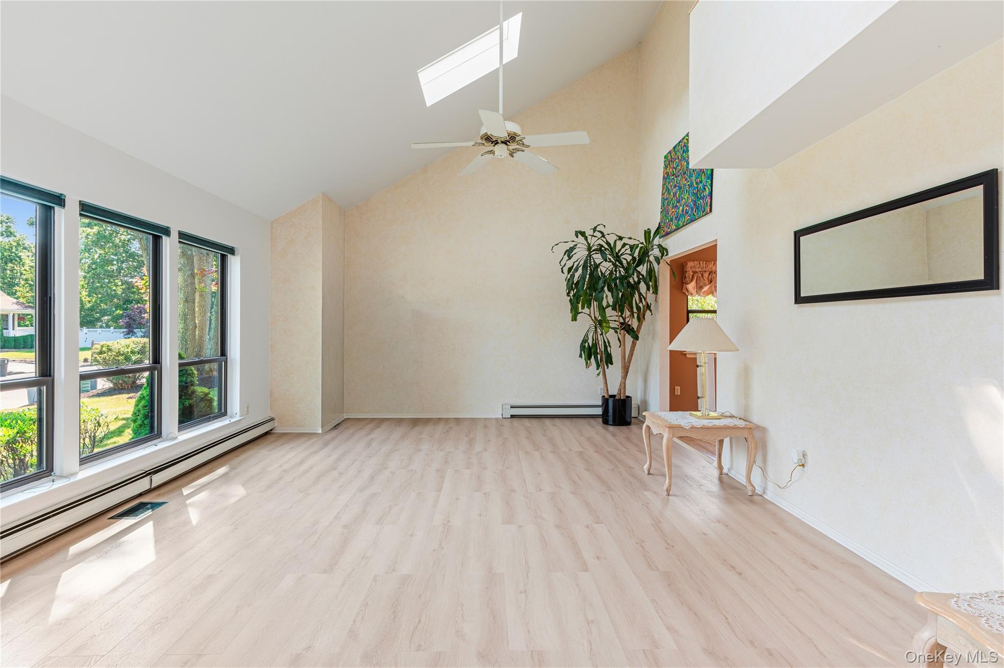 Single Family Debragga Avenue Suffolk County, NY 11940, MLS-1028919-9