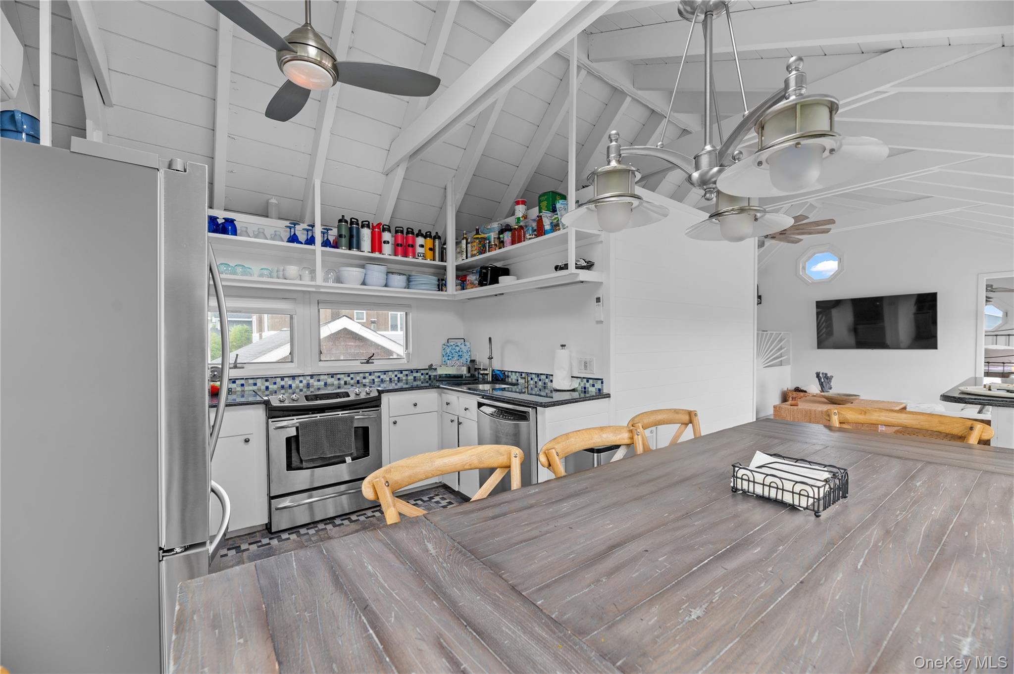 Single Family Bungalow Walk Suffolk County, NY 11770, MLS-1028928-7