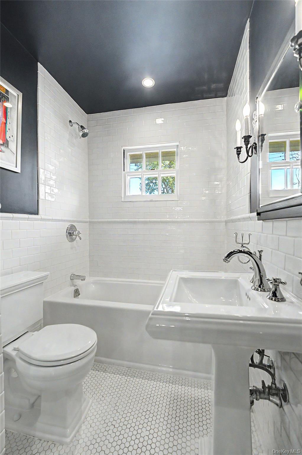 Single Family Shore Road Queens, NY 11363, MLS-1028948-35