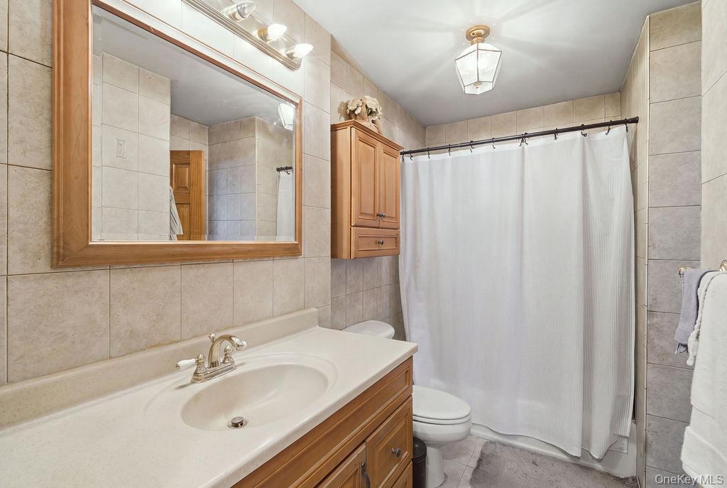 Single Family Meister Boulevard  Nassau County, NY 11520, MLS-1028954-11
