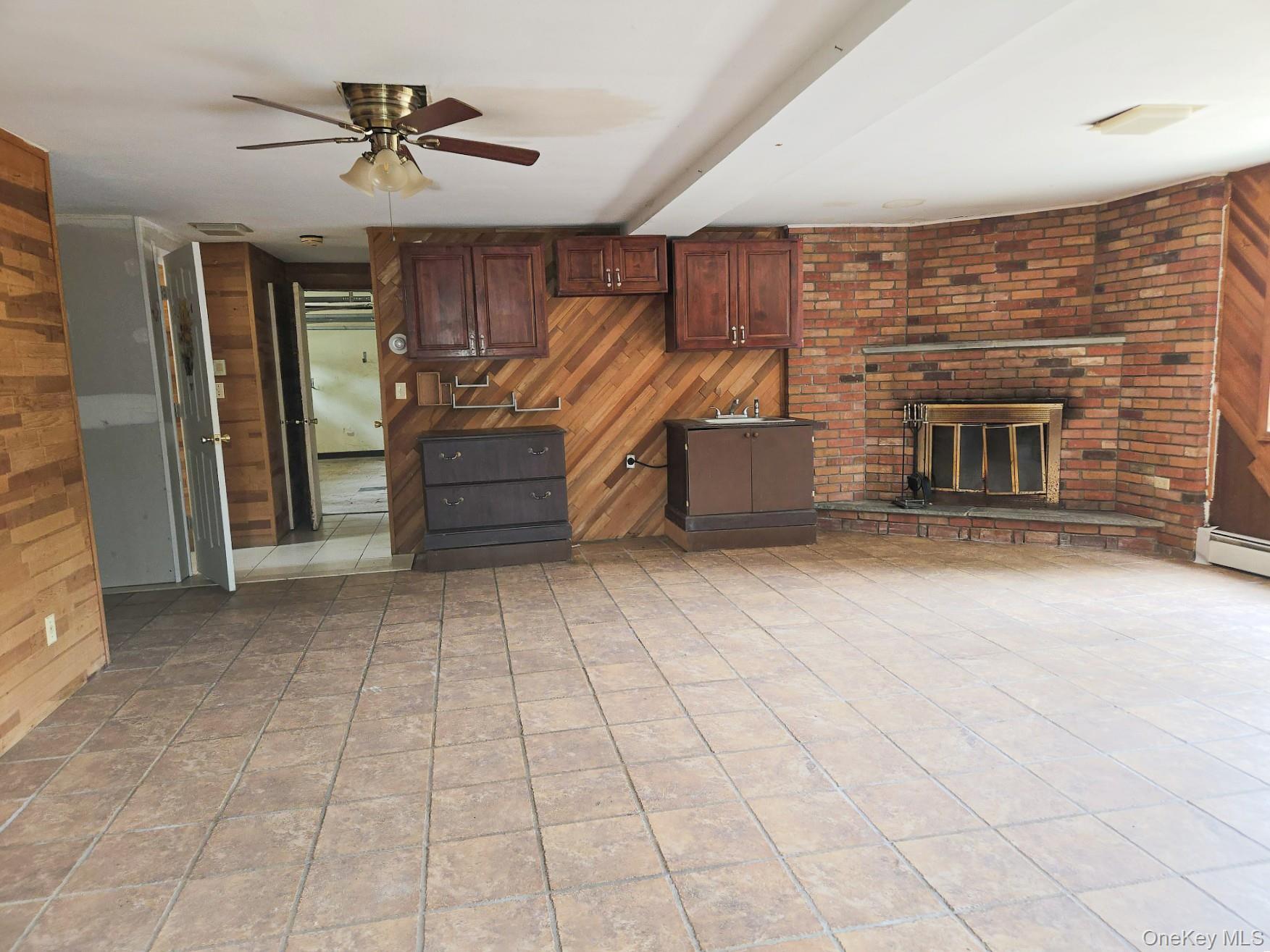 Single Family Broadfield Place Nassau County, NY 11542, MLS-1028957-24