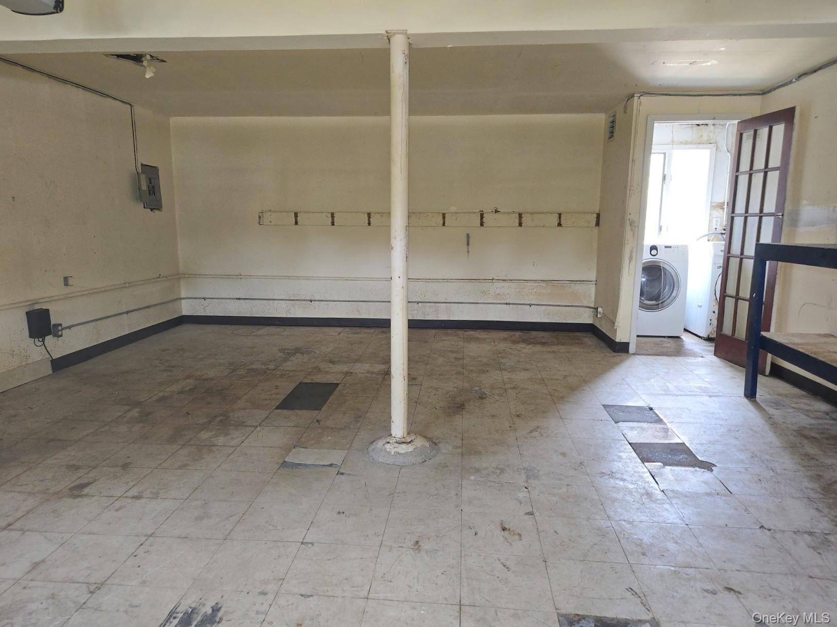 Single Family Broadfield Place Nassau County, NY 11542, MLS-1028957-30