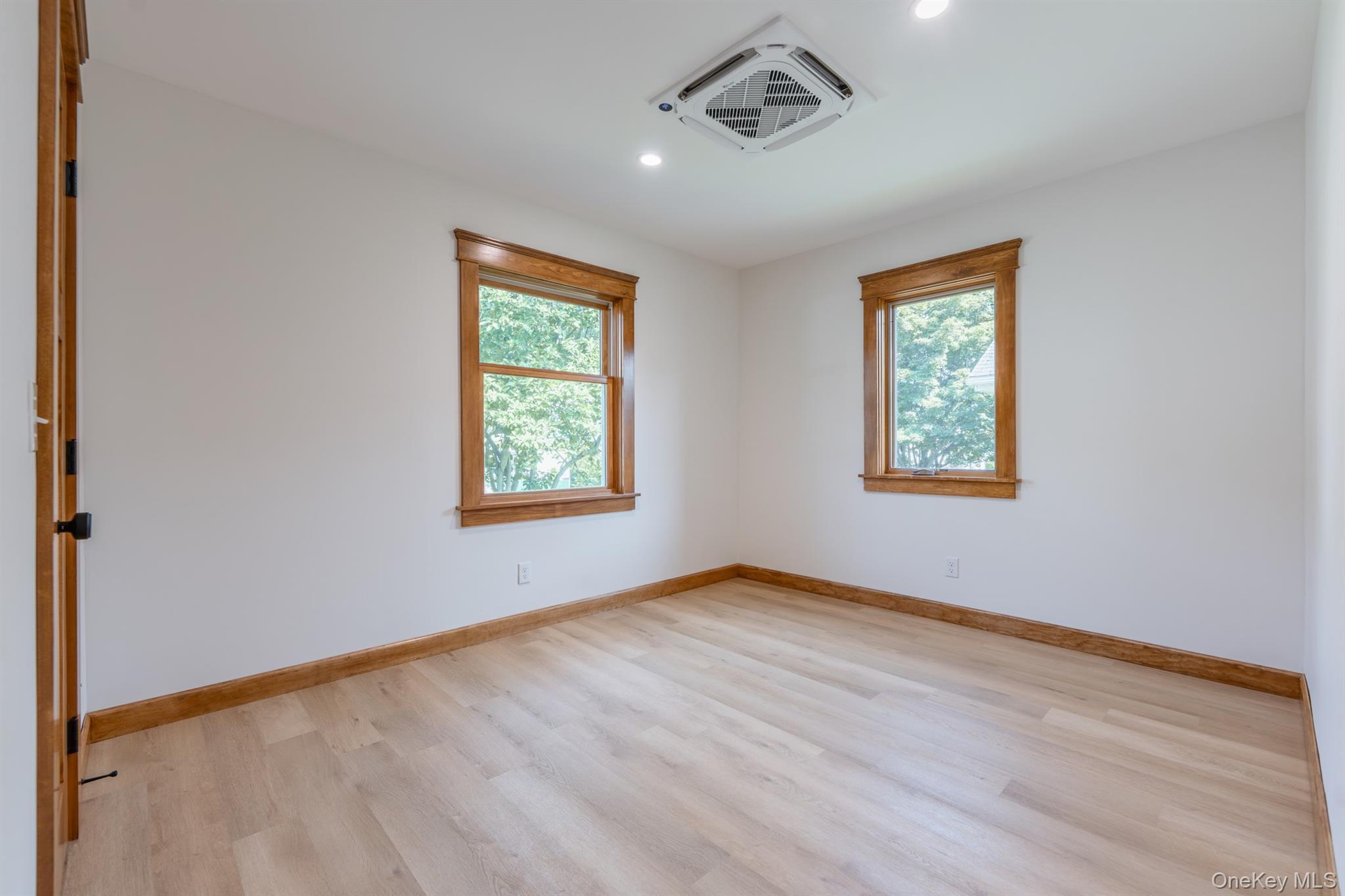 Single Family Lindsley Avenue  Ulster County, NY 12401, MLS-1028971-27