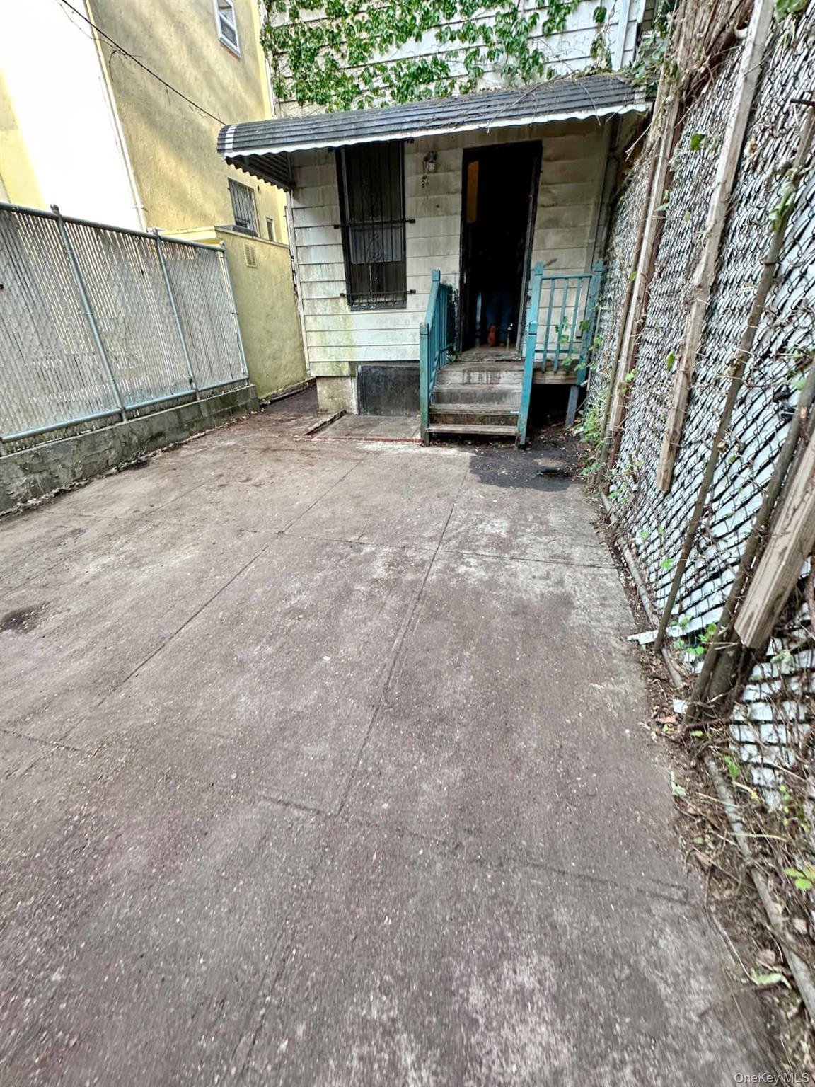Single Family Clay Avenue Bronx, NY 10456, MLS-1028995-17