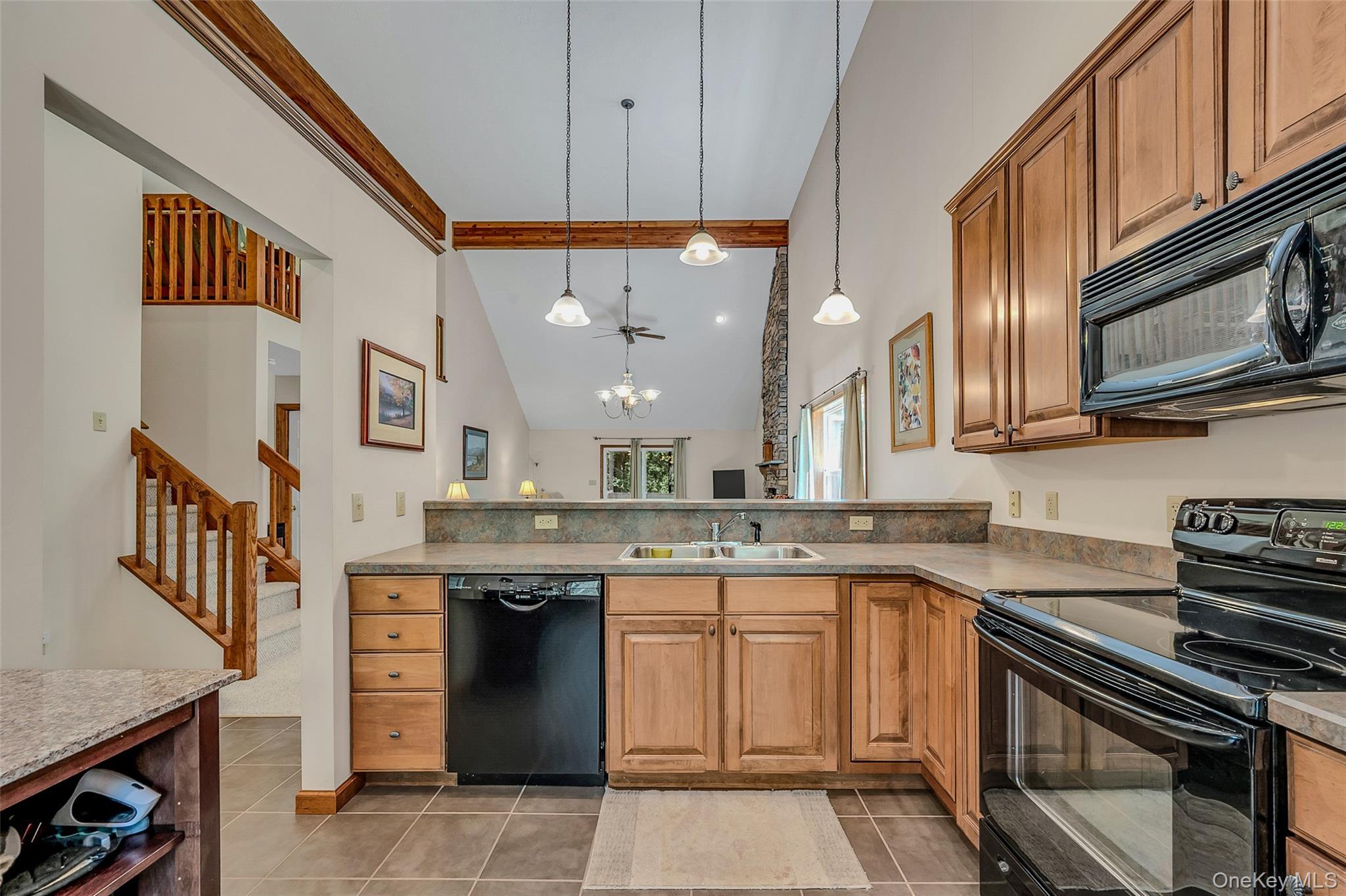 Single Family Road Out Of Area, NY 18424, MLS-1029015-5