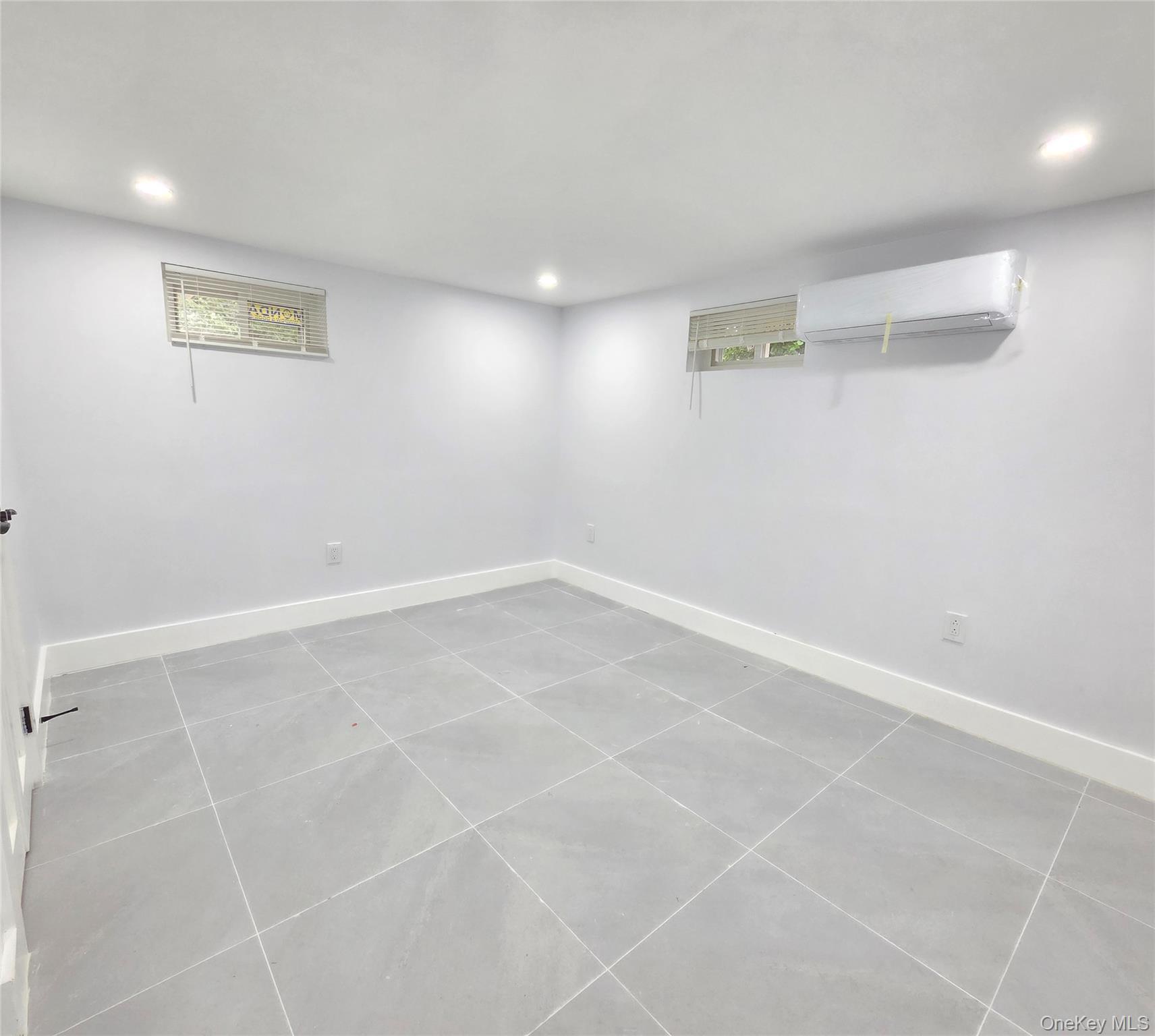 Single Family 132nd Avenue  Queens, NY 11413, MLS-1029038-18
