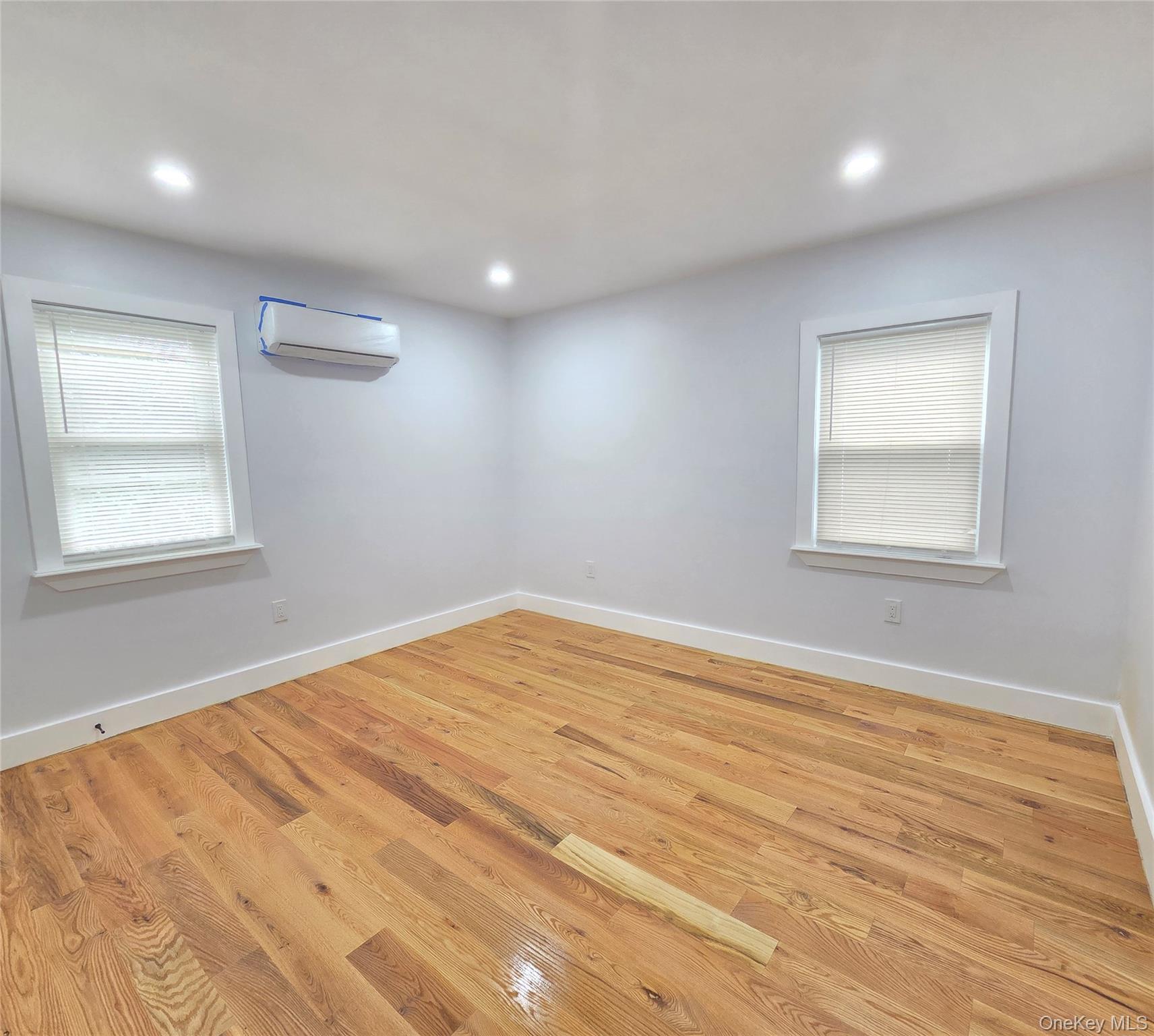 Single Family 132nd Avenue  Queens, NY 11413, MLS-1029038-9